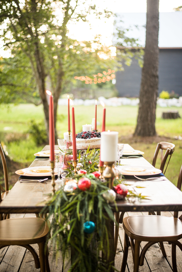 I'm Dreaming of a Boho Christmas - Bohemian Holiday Styled Shoot. | Christa Summers Photography | glitterinc.com | @glitterinc - Bohemian Christmas Wedding Ideas by wedding blogger Glitter, Inc.