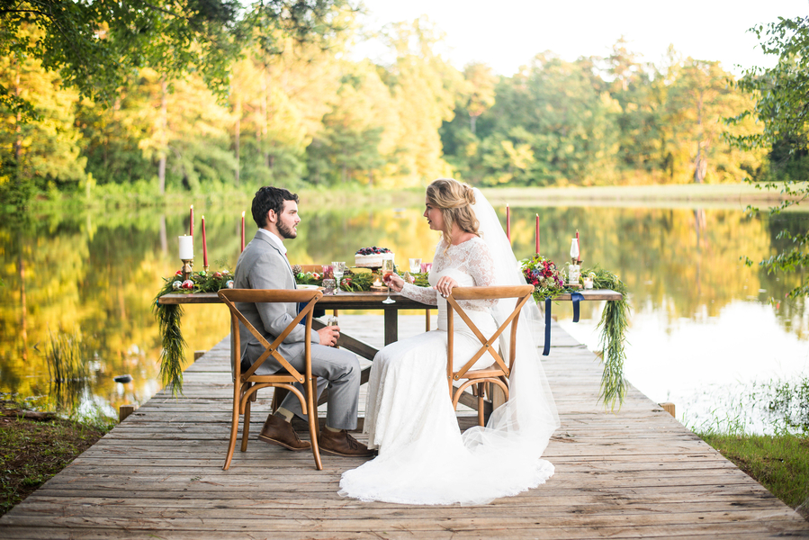 I'm Dreaming of a Boho Christmas - Bohemian Holiday Styled Shoot. | Christa Summers Photography | glitterinc.com | @glitterinc - Bohemian Christmas Wedding Ideas by wedding blogger Glitter, Inc.