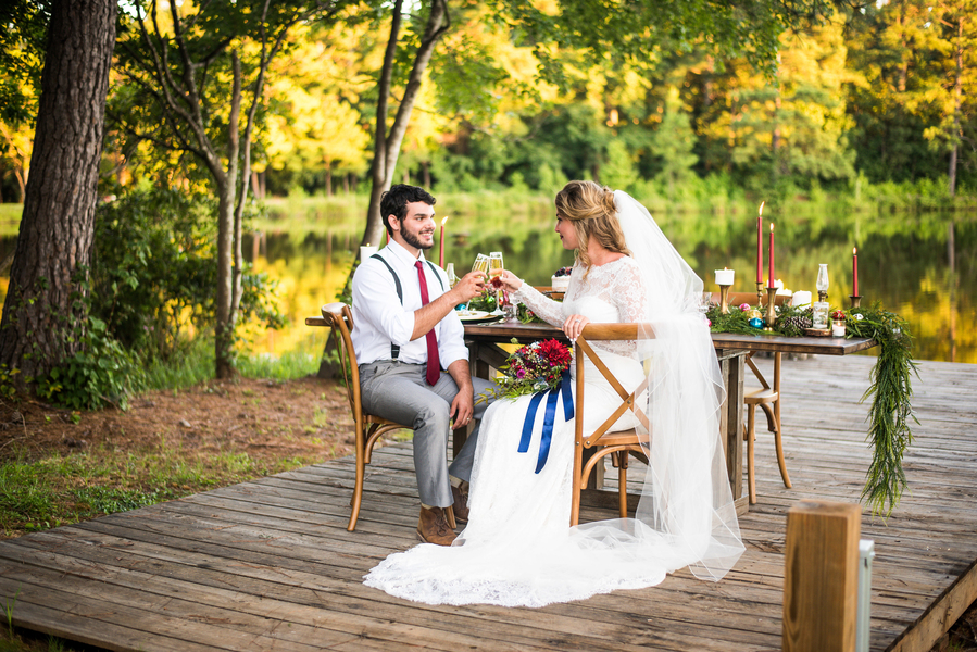 I'm Dreaming of a Boho Christmas - Bohemian Holiday Styled Shoot. | Christa Summers Photography | glitterinc.com | @glitterinc - Bohemian Christmas Wedding Ideas by wedding blogger Glitter, Inc.