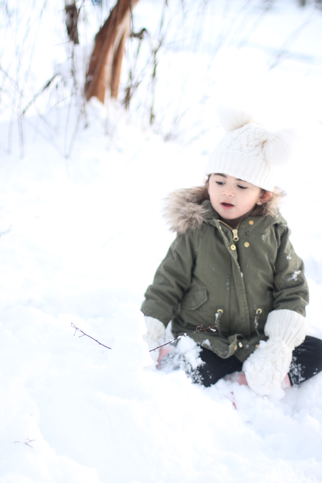 Lifestyle blogger Lexi of Glitter, Inc. shares adorable family photos from their recent snow day(s) in North Carolina. | glitterinc.com | @glitterinc