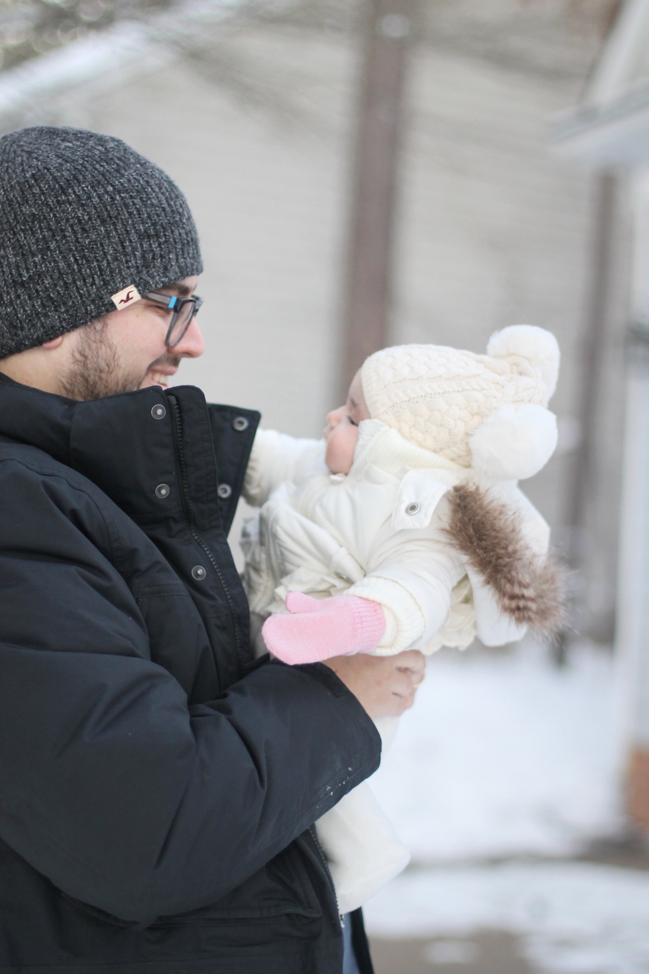 Lifestyle blogger Lexi of Glitter, Inc. shares adorable family photos from their recent snow day(s) in North Carolina. | glitterinc.com | @glitterinc - Snow Days in North Carolina by popular North Carolina lifestyle blogger Glitter, Inc.