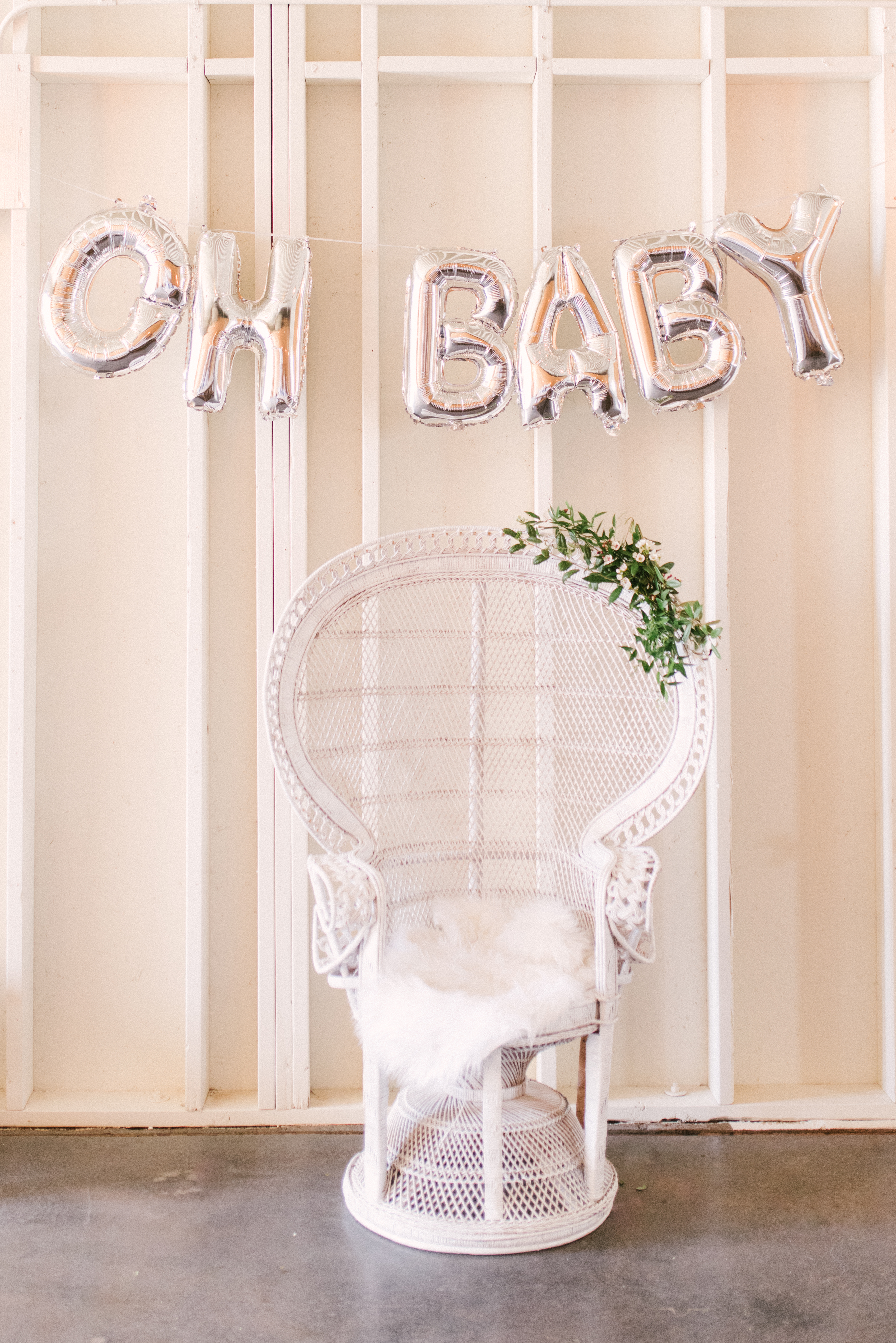 Lovely modern minimalist blush baby shower, set in the coolest industrial farmhouse barn. | glitterinc.com | Hovering Heart Photography | @glitterinc - Modern Minimalist Blush Baby Shower by popular North Carolina style blogger Glitter, Inc.