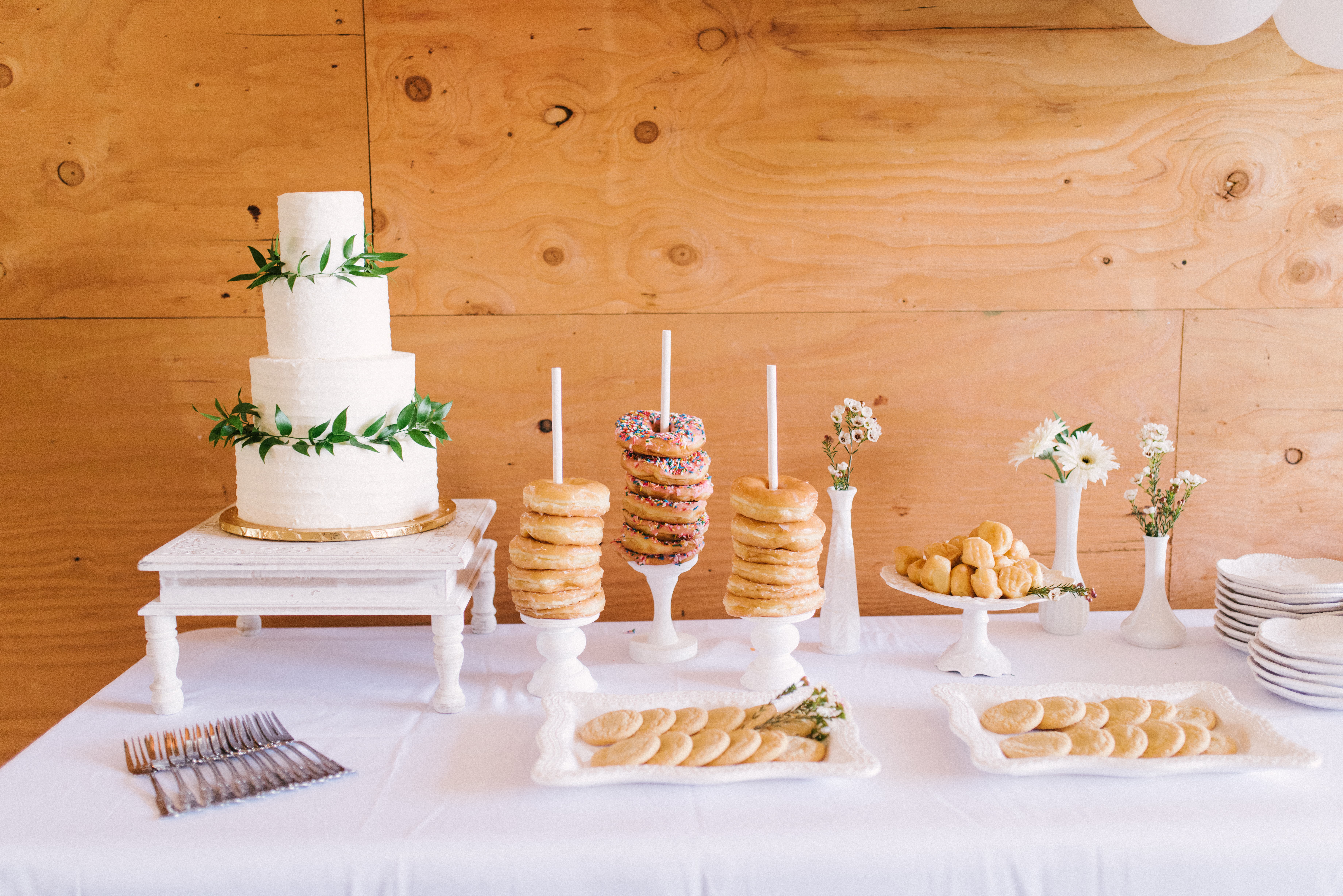 Lovely modern minimalist blush baby shower, set in the coolest industrial farmhouse barn. | glitterinc.com | Hovering Heart Photography | @glitterinc - Modern Minimalist Blush Baby Shower by popular North Carolina style blogger Glitter, Inc.