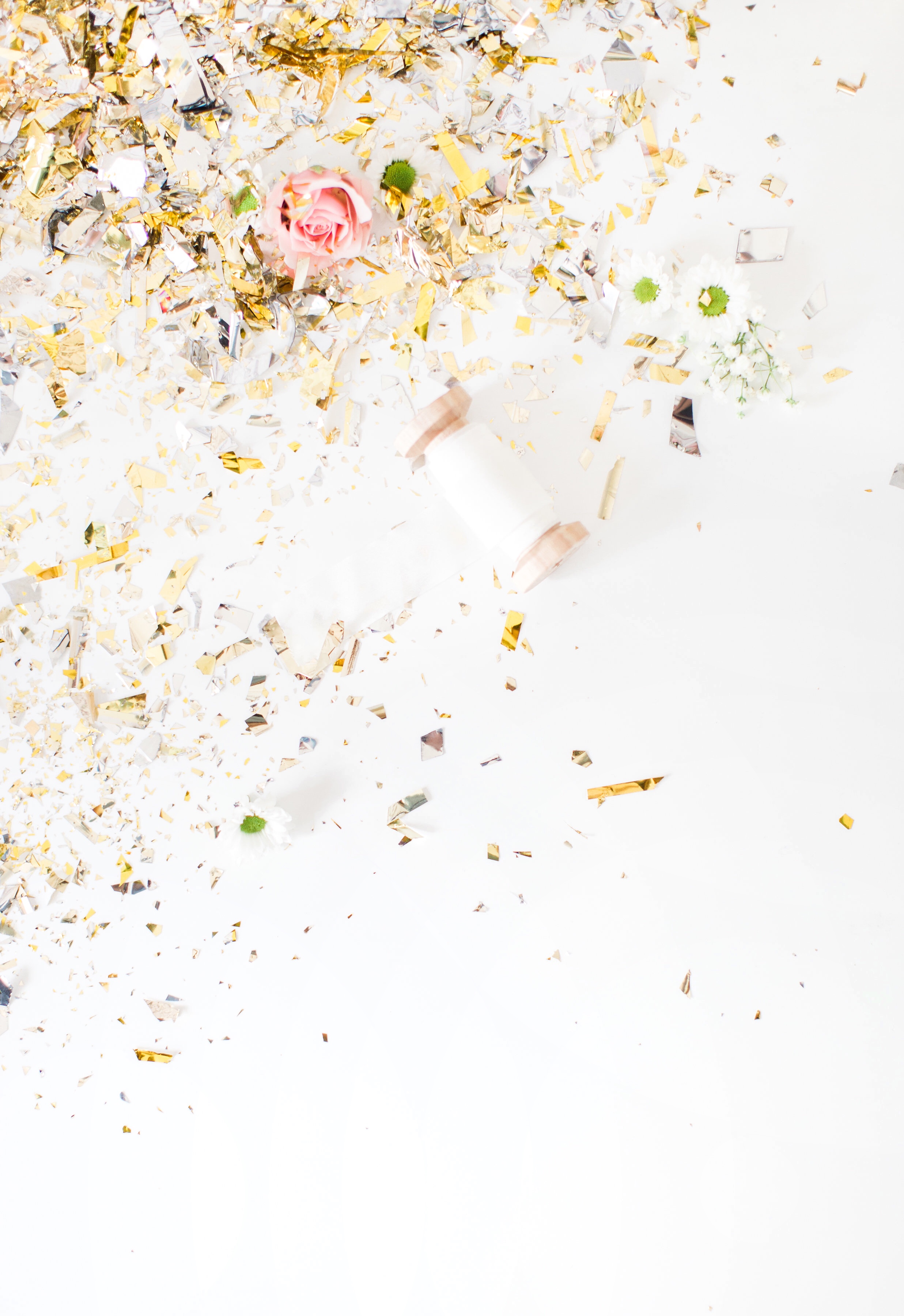 Come meet the all new Glitter, Inc., a lifestyle and entertaining site filled to the brim with fashion and beauty, home décor and DIY's, recipes, family adventures, and plenty of parties along the way. Plus a dash of confetti. | glitterinc.com | @glitterinc