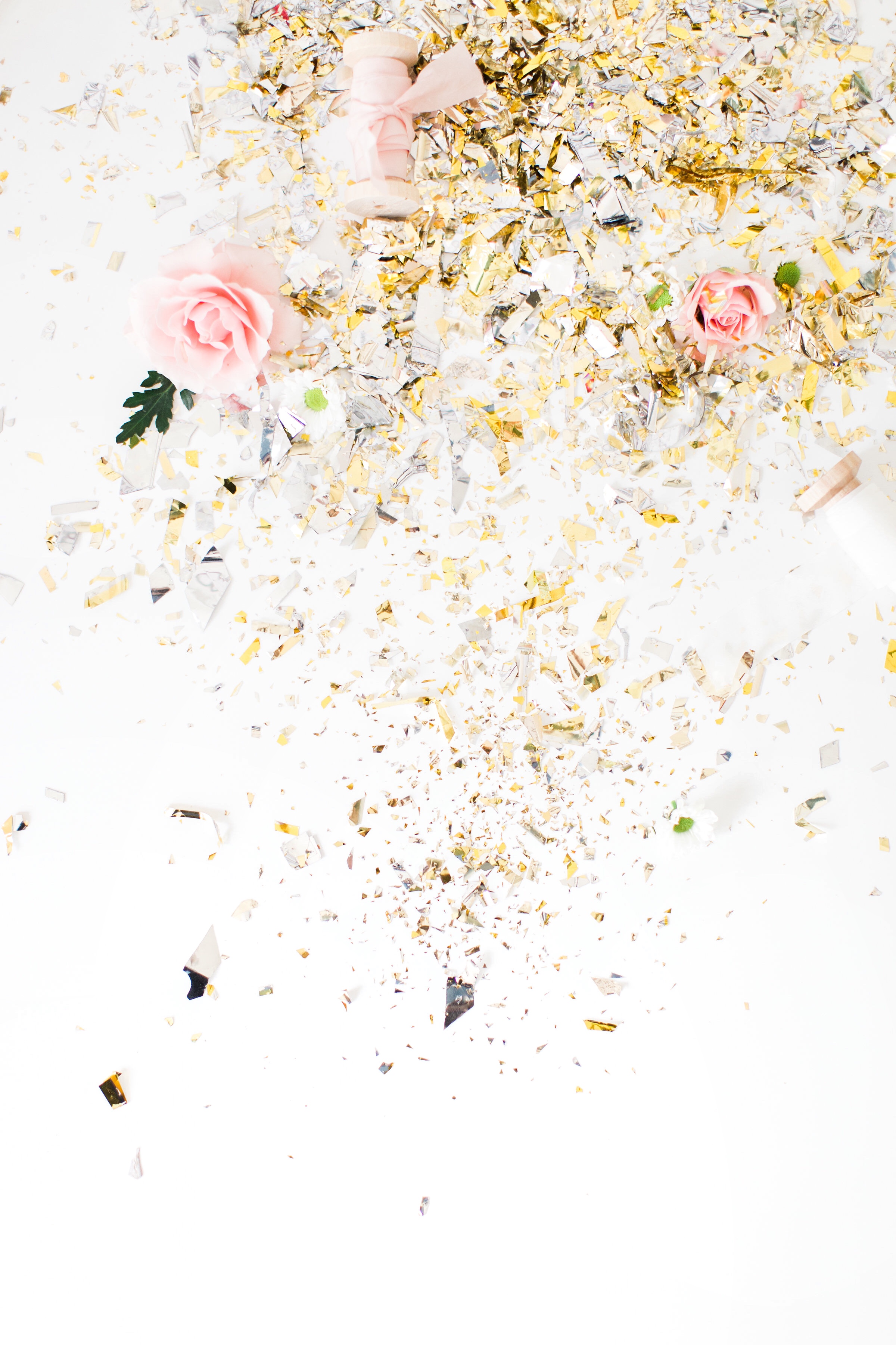 Come meet the all new Glitter, Inc., a lifestyle and entertaining site filled to the brim with fashion and beauty, home décor and DIY's, recipes, family adventures, and plenty of parties along the way. Plus a dash of confetti. | glitterinc.com | @glitterinc