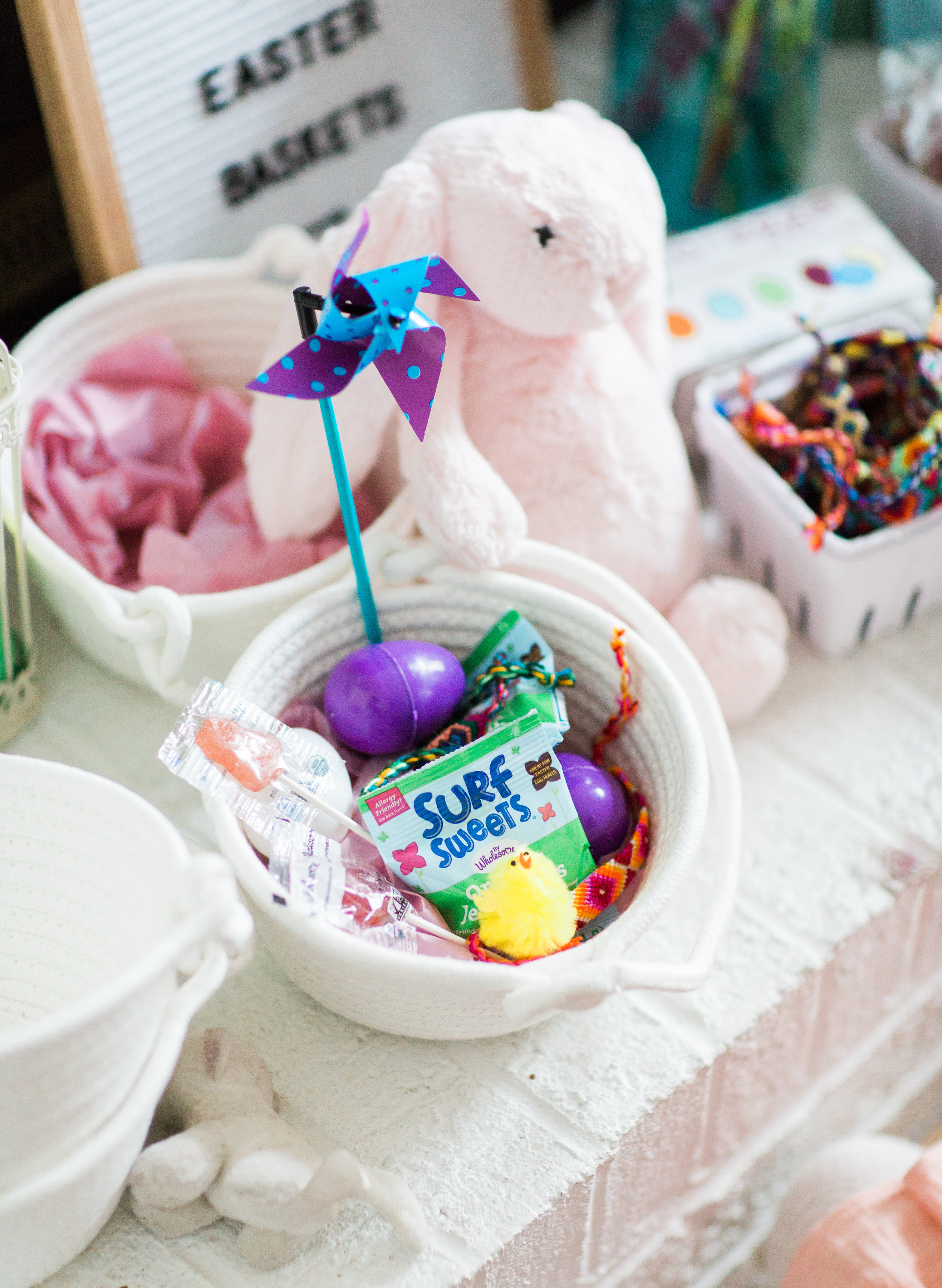 The sweetest activity to do with little ones this Easter: a DIY kids Easter basket station! (Plus, ideas for what to fill your little ones' baskets with.) | glitterinc.com | @glitterinc