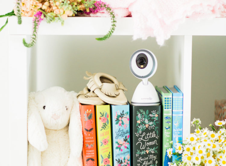 The Summer Infant Pixel Touchscreen Monitor review by popular North Caroline lifestyle blogger Glitter, Inc.