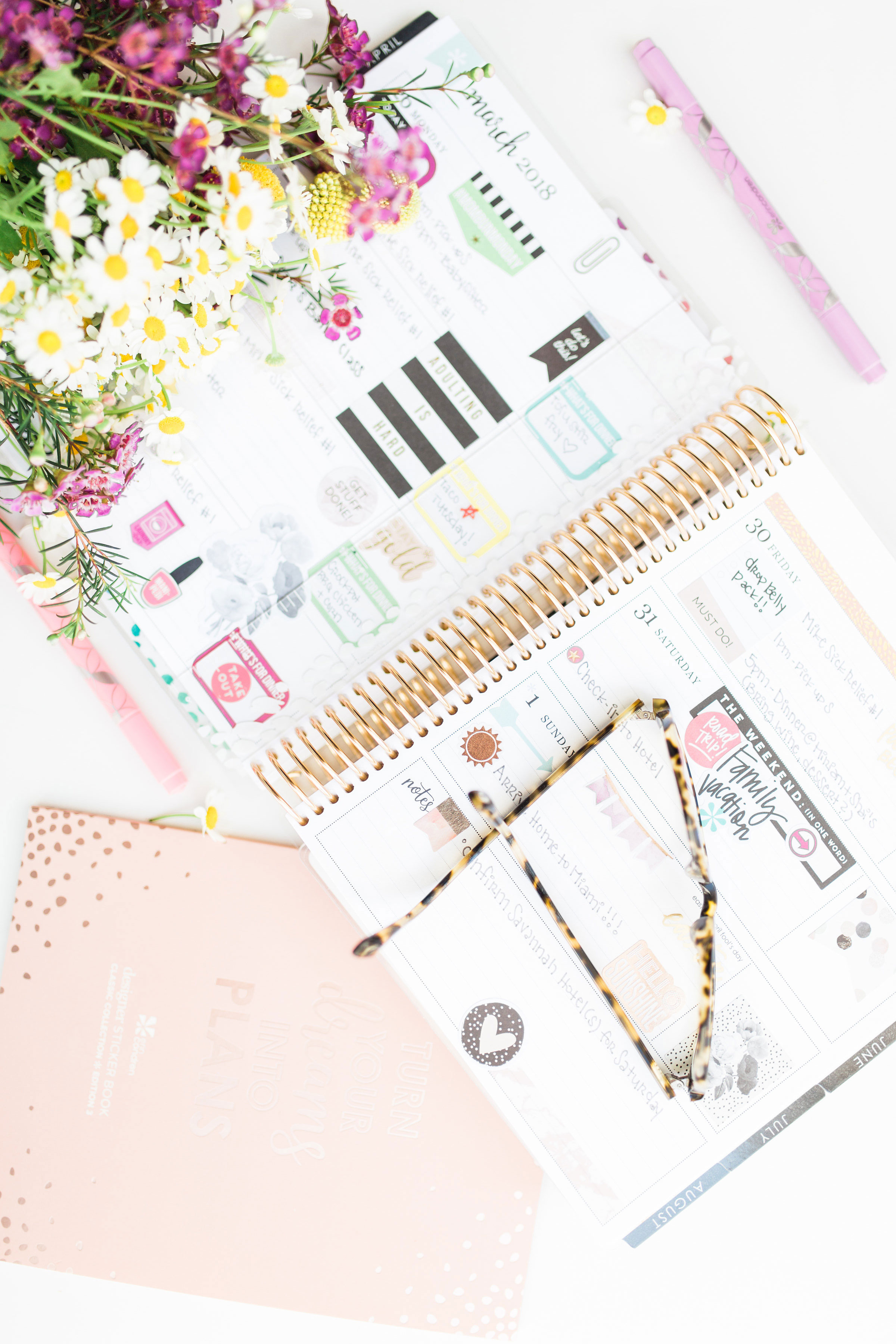 Looking for the perfect paper planner? I’m sharing how I plan and stay organized with my Erin Condren LifePlanner, plus all of the best accessories and cutest stickers. #lifeplanner #erincondren #agenda | glitterinc.com | @glitterinc