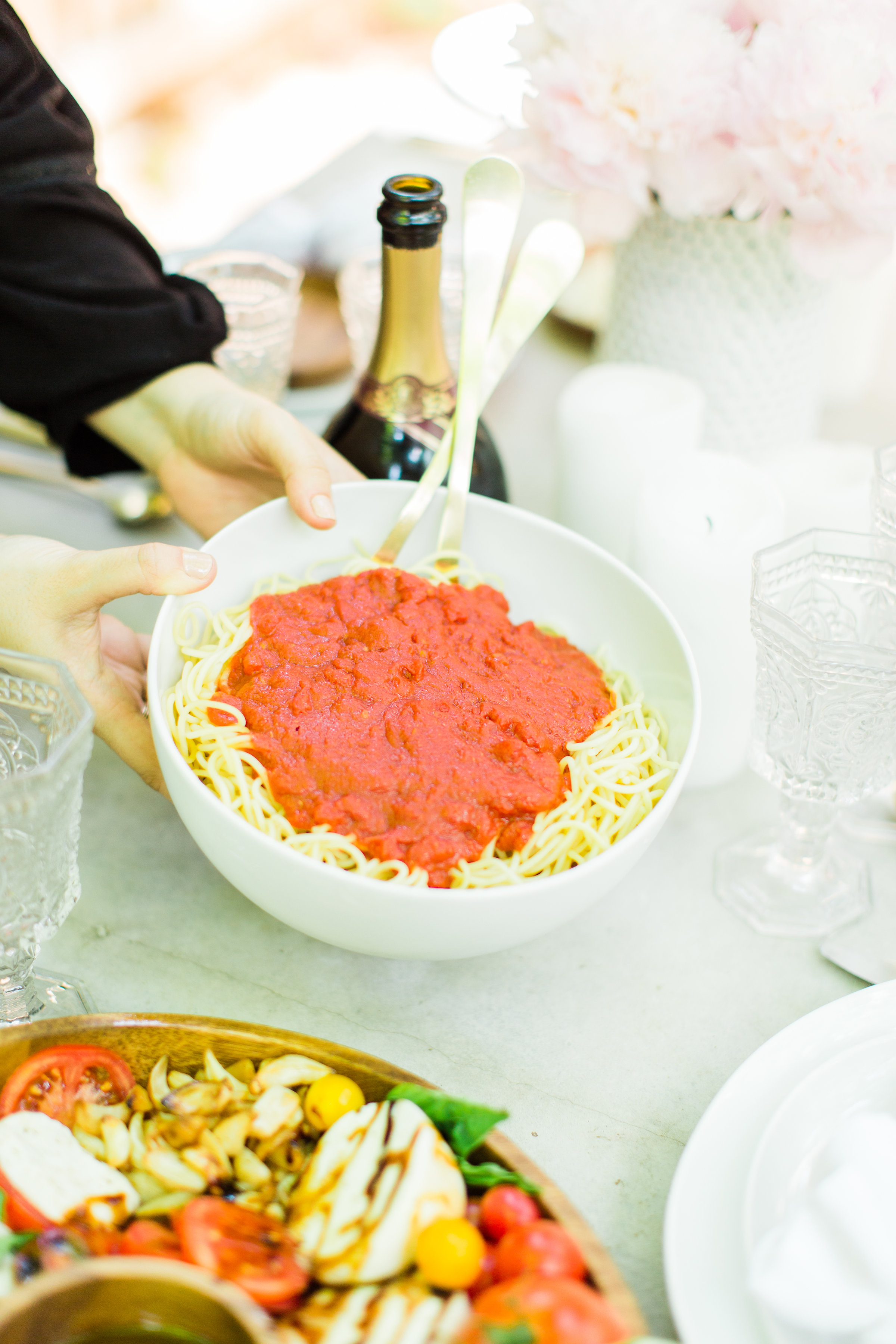 This delicious 3-ingredient tomato butter sauce, the one chefs and food bloggers alike adore, is unbelievably simple to make, produces a velvety rich sauce, and will become a staple in your kitchen. Click through for the recipe. #pastasauce #tomatosauce #sanmarzano #italiancooking #dinner #dinnerrecipe #easydinner #easytomatosauce #easypastasauce #recipe | glitterinc.com | @glitterinc