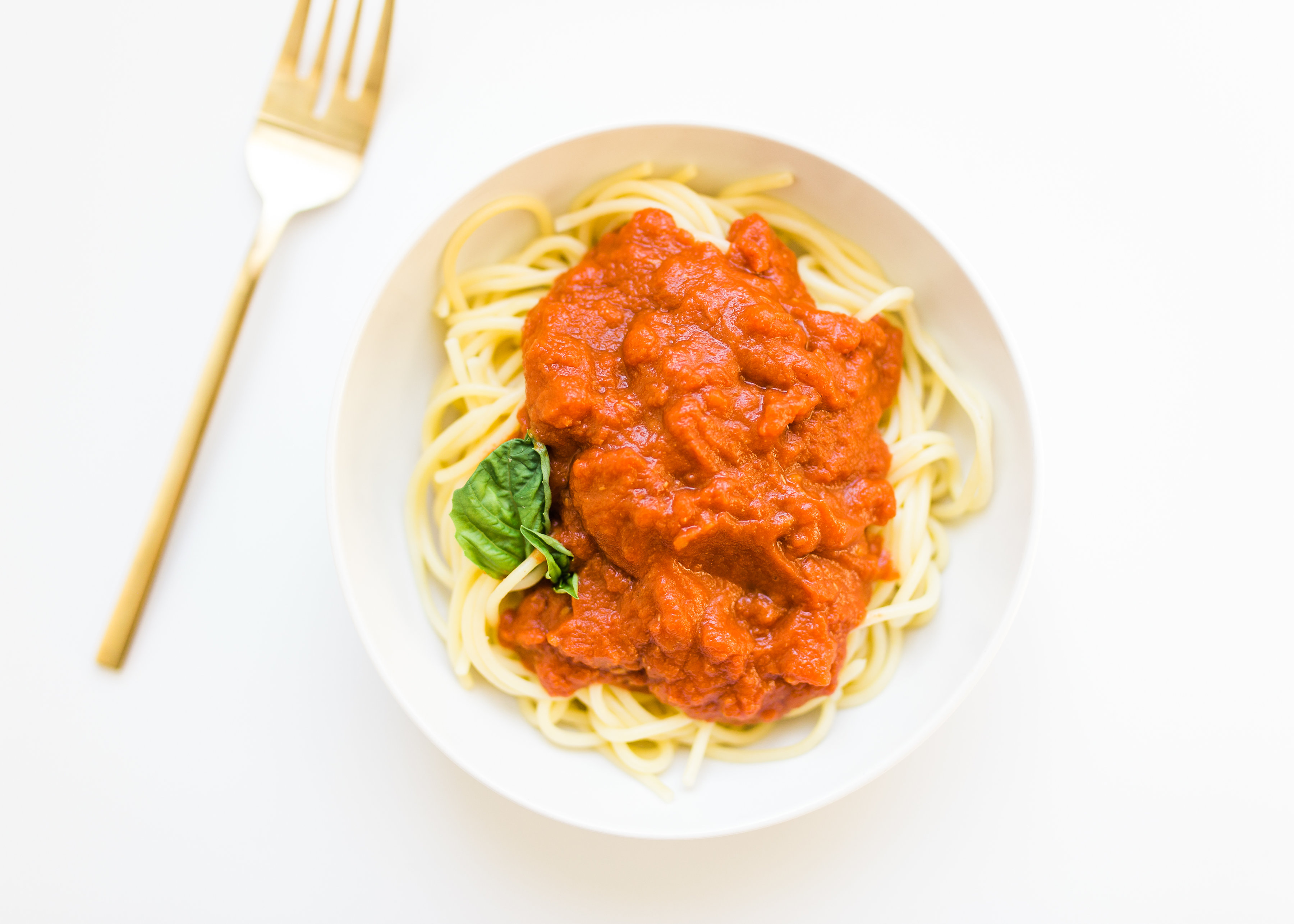 This delicious 3-ingredient tomato butter sauce, the one chefs and food bloggers alike adore, is unbelievably simple to make, produces a velvety rich sauce, and will become a staple in your kitchen. Click through for the recipe. #pastasauce #tomatosauce #sanmarzano #italiancooking #dinner #dinnerrecipe #easydinner #easytomatosauce #easypastasauce #recipe | glitterinc.com | @glitterinc