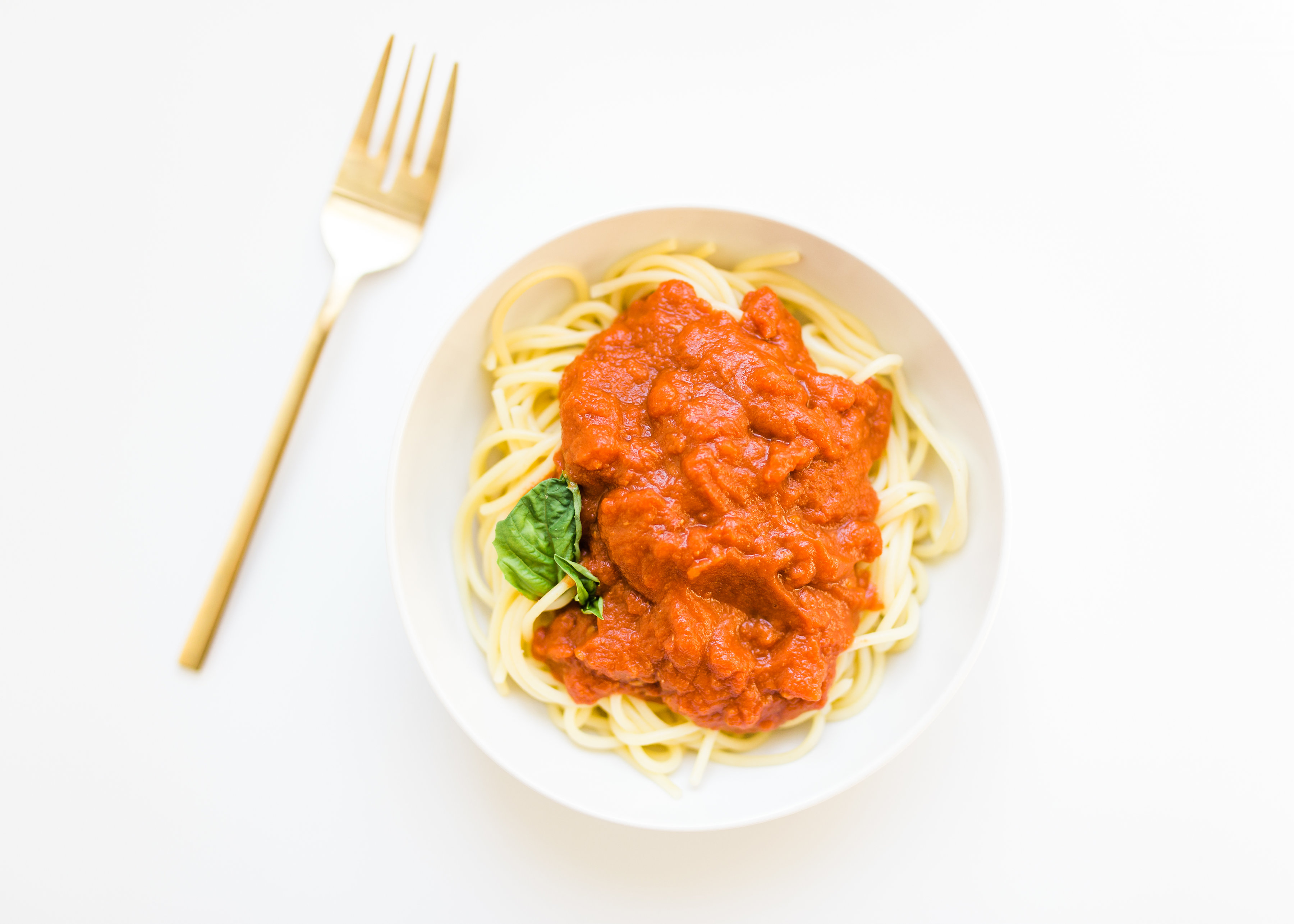 This delicious 3-ingredient tomato butter sauce, the one chefs and food bloggers alike adore, is unbelievably simple to make, produces a velvety rich sauce, and will become a staple in your kitchen. Click through for the recipe. #pastasauce #tomatosauce #sanmarzano #italiancooking #dinner #dinnerrecipe #easydinner #easytomatosauce #easypastasauce #recipe | glitterinc.com | @glitterinc