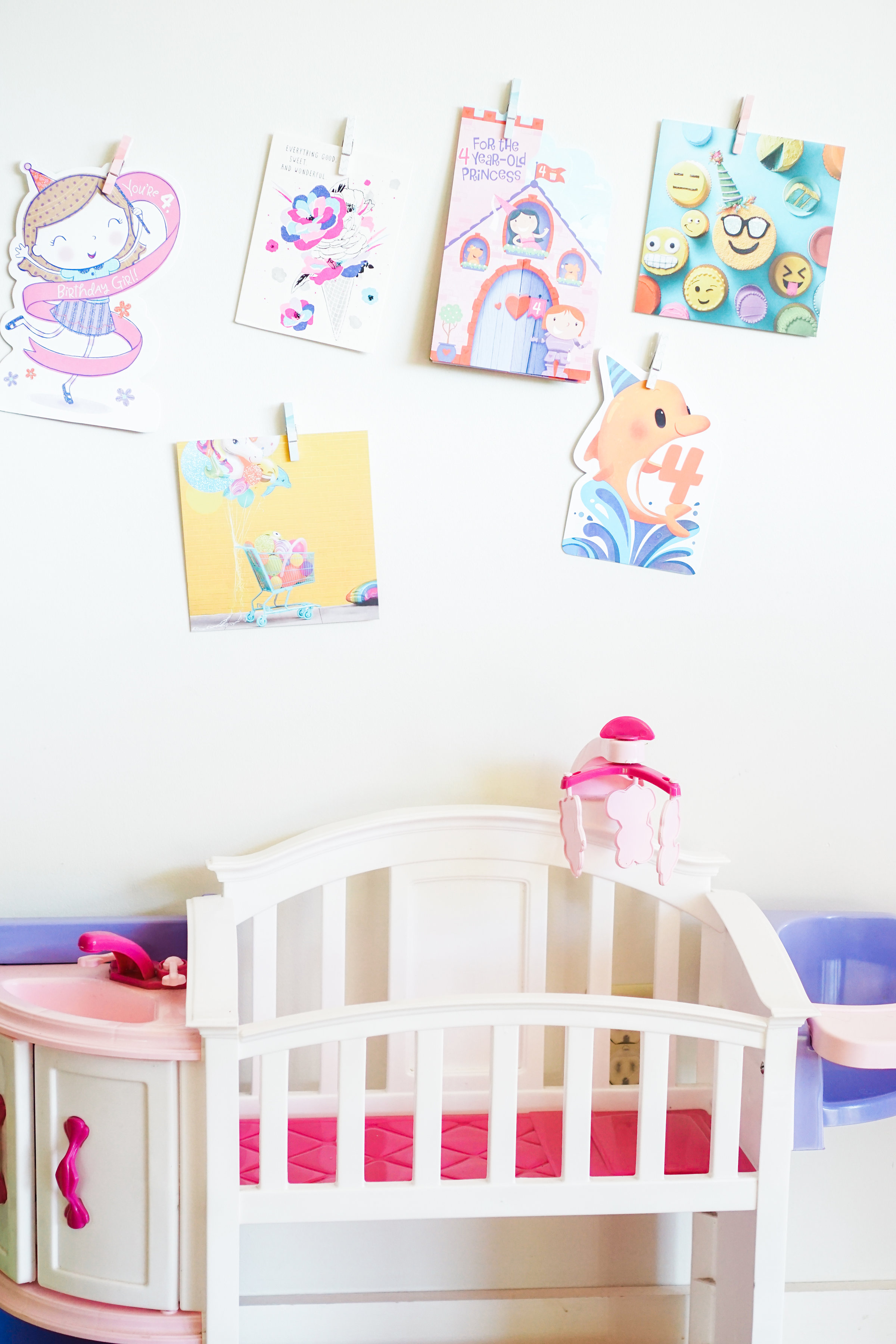 Celebrate your little ones' birthdays in memorable ways with this adorable birthday tradition: a sweet way to display cards in your kids' playspace. #birthday #greetingcards #playspace Click through for the details. | glitterinc.com | @glitterinc