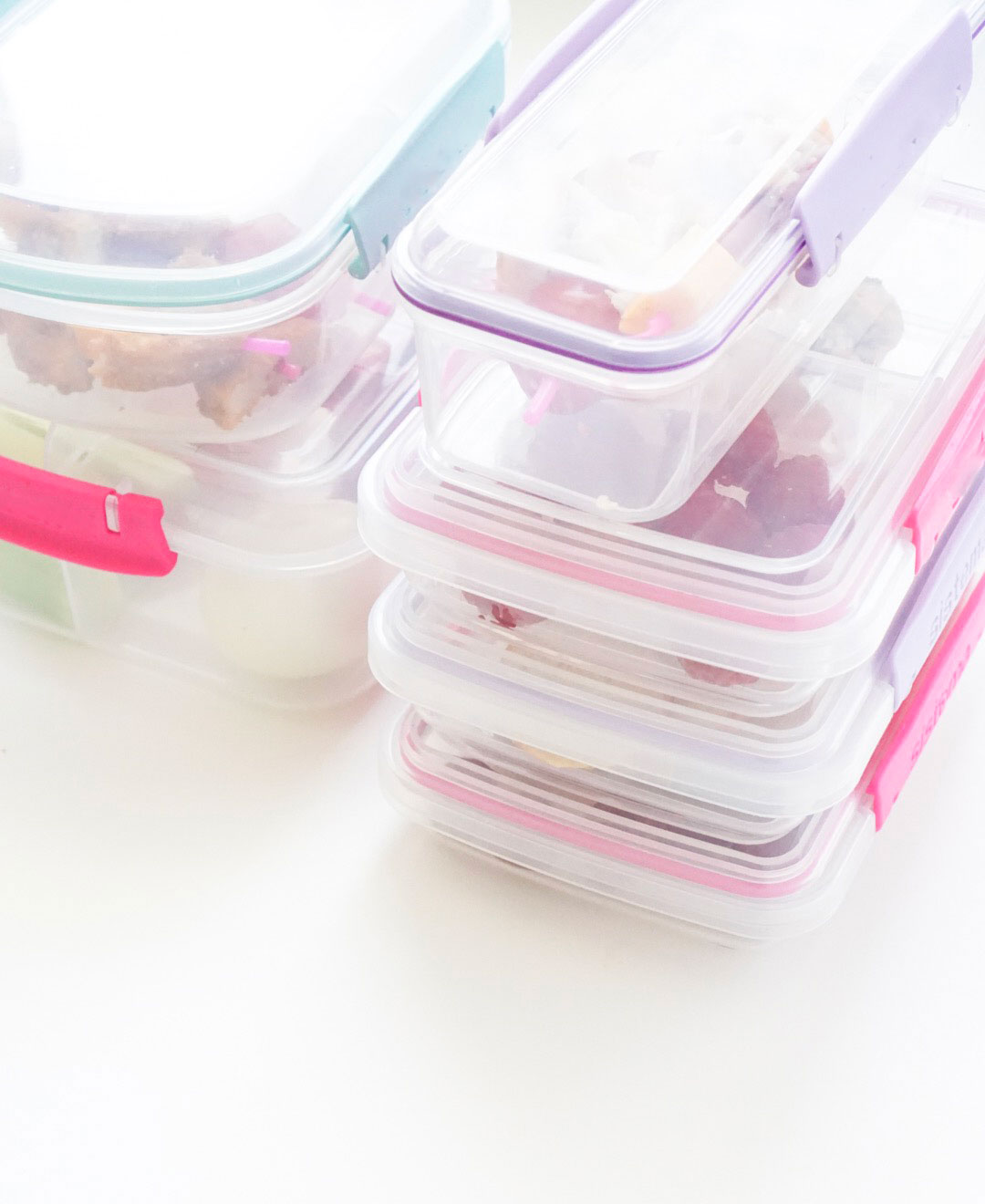 20 lunch ideas your kids will actually eat! (That aren't sandwiches!) Plus, how to meal prep school lunch for a stress-free week with a free printable. #schoollunch #bentolunch #mealprep #lunchmealprep #lunchboxmeals Click through for the details. | glitterinc.com | @glitterinc