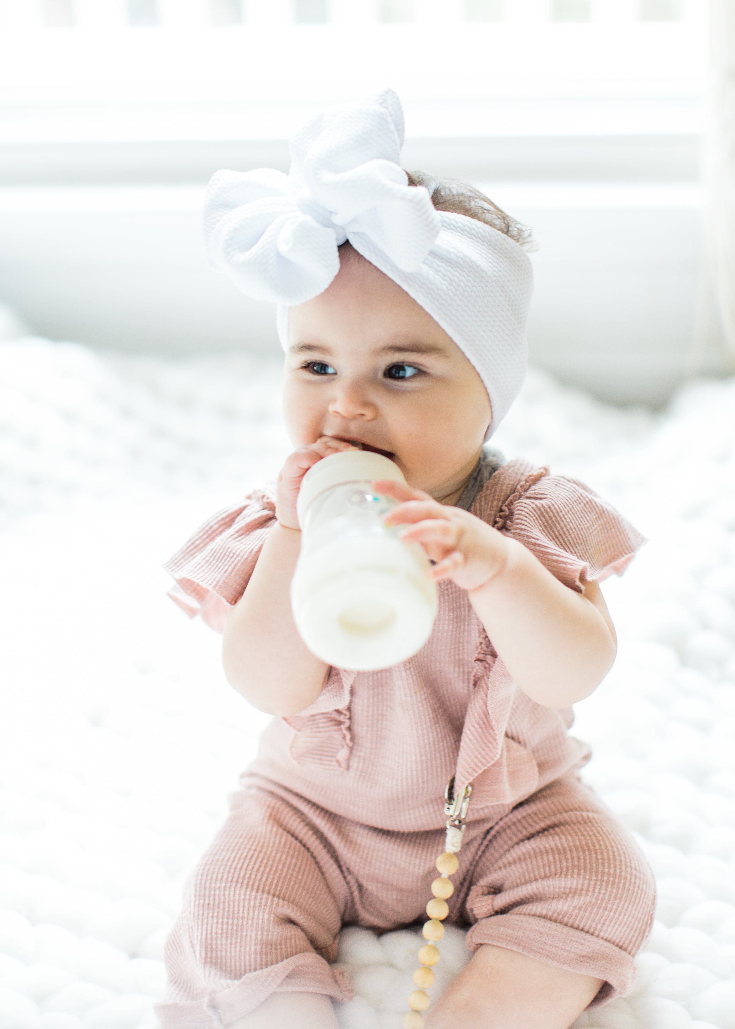 Having a baby with acid reflux can feel like the most exhausting uphill battle when you're a new parent. These are 7 tips and tricks for helping babies with reflux (that actually work!), plus a few hallmark signs that your baby does in fact have reflux. Click through for the details. #acidreflux #refluxbabies #babyreflux #infantreflux #gerd #colic #howtotreatreflux | glitterinc.com | @glitterinc