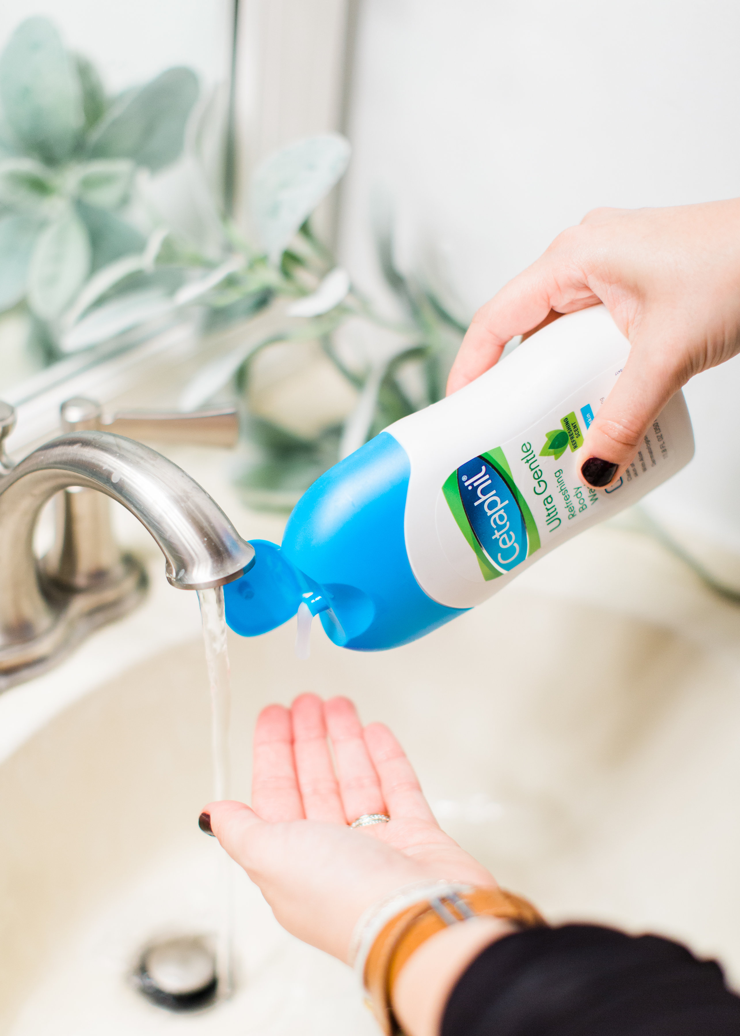 Cetaphil® Ultra Gentle Body Wash  - Beauty blogger Lexi of Glitter, Inc. 