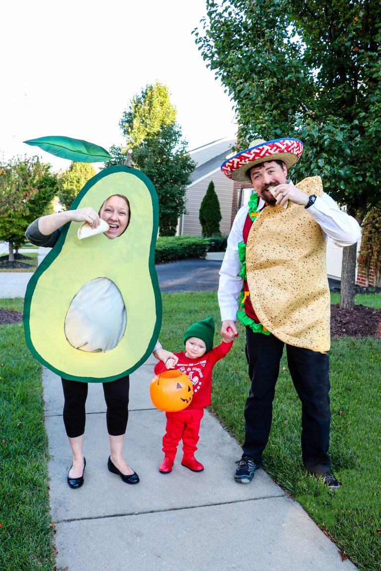 DIY Maternity Avocado, Baby Sriracha, and Dad Taco Family Costume. Click through for plenty of fun DIY costumes for families. #halloween #halloweencostumeideas #familyhalloweencostume #familyhalloweencostumeideas | glitterinc.com | @glitterinc