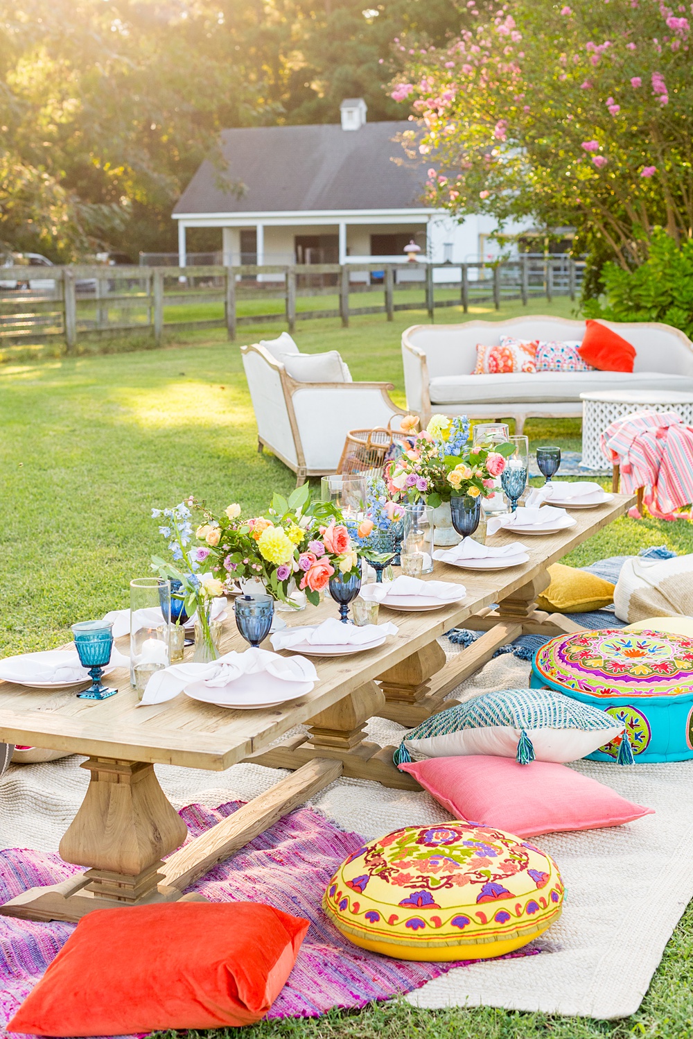 Thirtieth birthday party. Full of color, lush garden flowers, and the yummiest vegan unicorn confetti cakes you ever did find! Click through for the details. Mikkel Paige Photography #gardenparty #birthdayparty #bohemianparty #unicornparty #styledshoot #backyardparty #flowers | glitterinc.com | @glitterinc