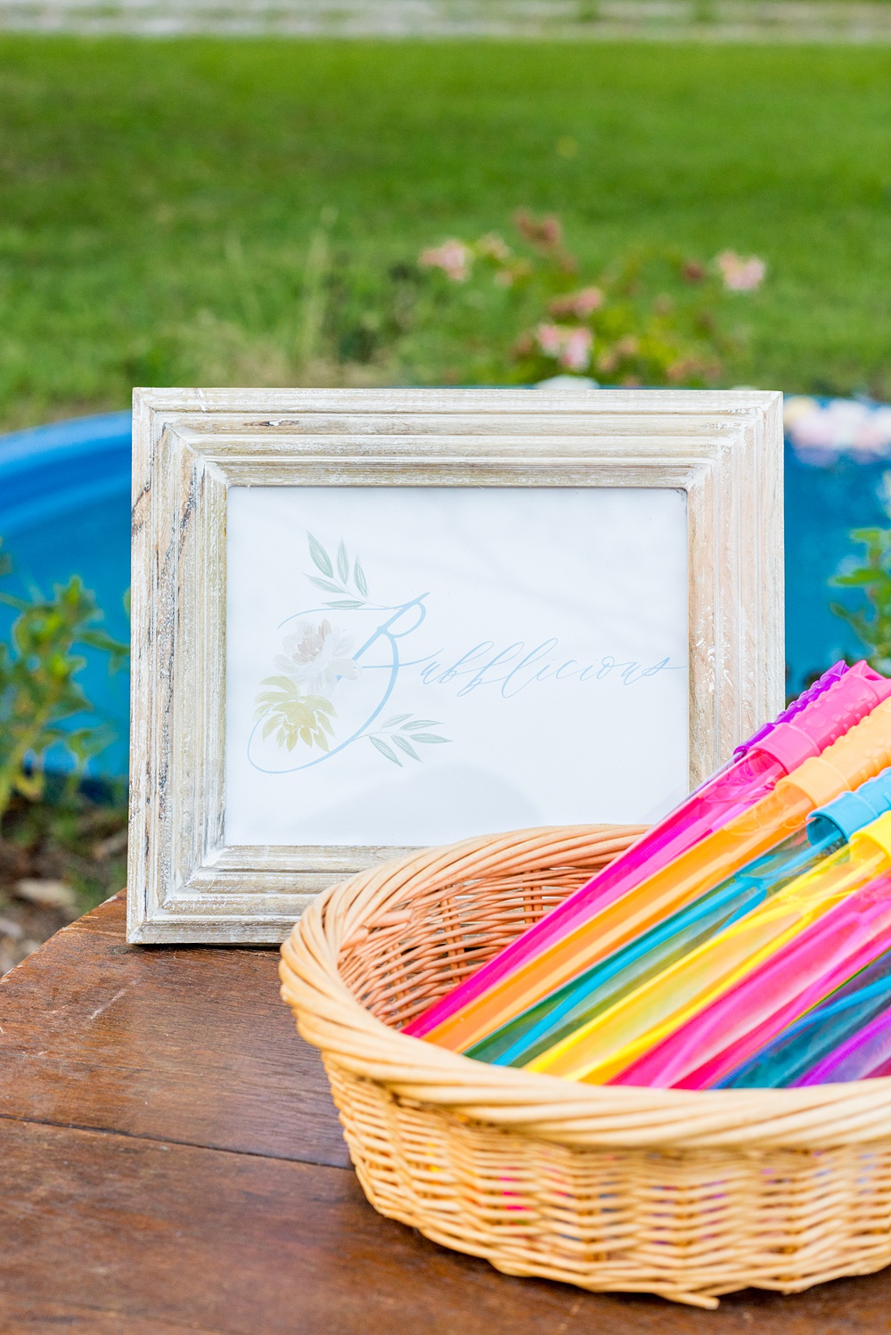 Step inside this colorful outdoor bohemian thirtieth birthday party. Full of color, lush garden flowers, and the yummiest vegan unicorn confetti cakes you ever did find! Click through for the details. Mikkel Paige Photography #gardenparty #birthdayparty #bohemianparty #unicornparty #styledshoot #backyardparty #flowers | glitterinc.com | @glitterinc