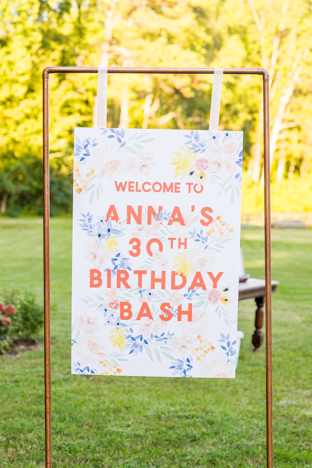 Thirtieth birthday party. Full of color, lush garden flowers, and the yummiest vegan unicorn confetti cakes you ever did find! Click through for the details. Mikkel Paige Photography #gardenparty #birthdayparty #bohemianparty #unicornparty #styledshoot #backyardparty #flowers | glitterinc.com | @glitterinc