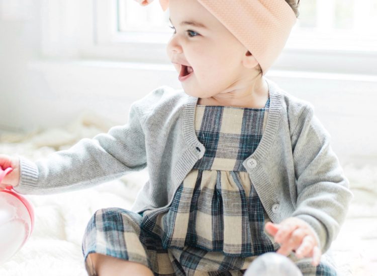 How We Transitioned Baby From a Bottle to a Sippy Cup