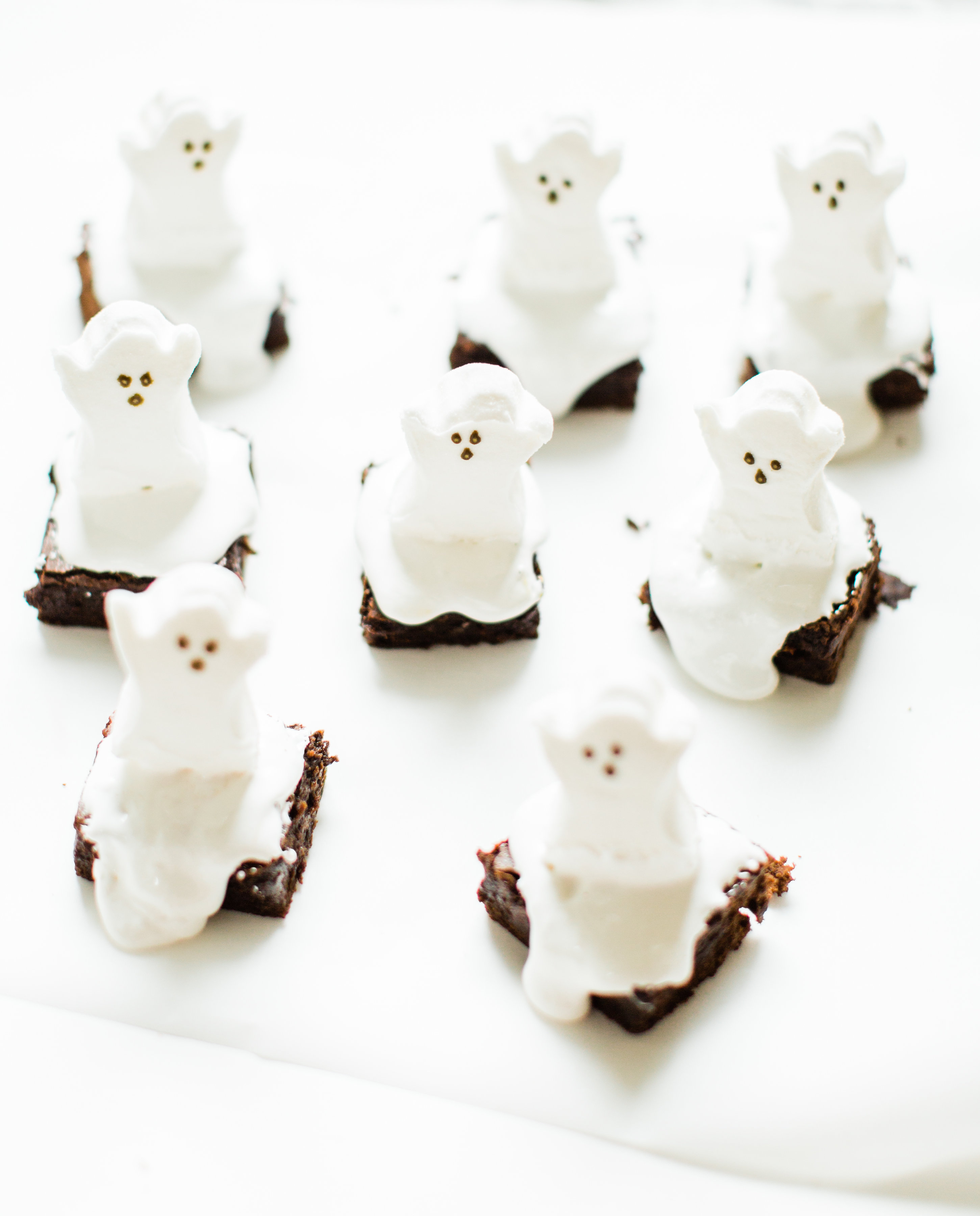 How to make Easy Spooky Ghost Brownies for Halloween - glitterinc.com - GlitterIncBlog-4864