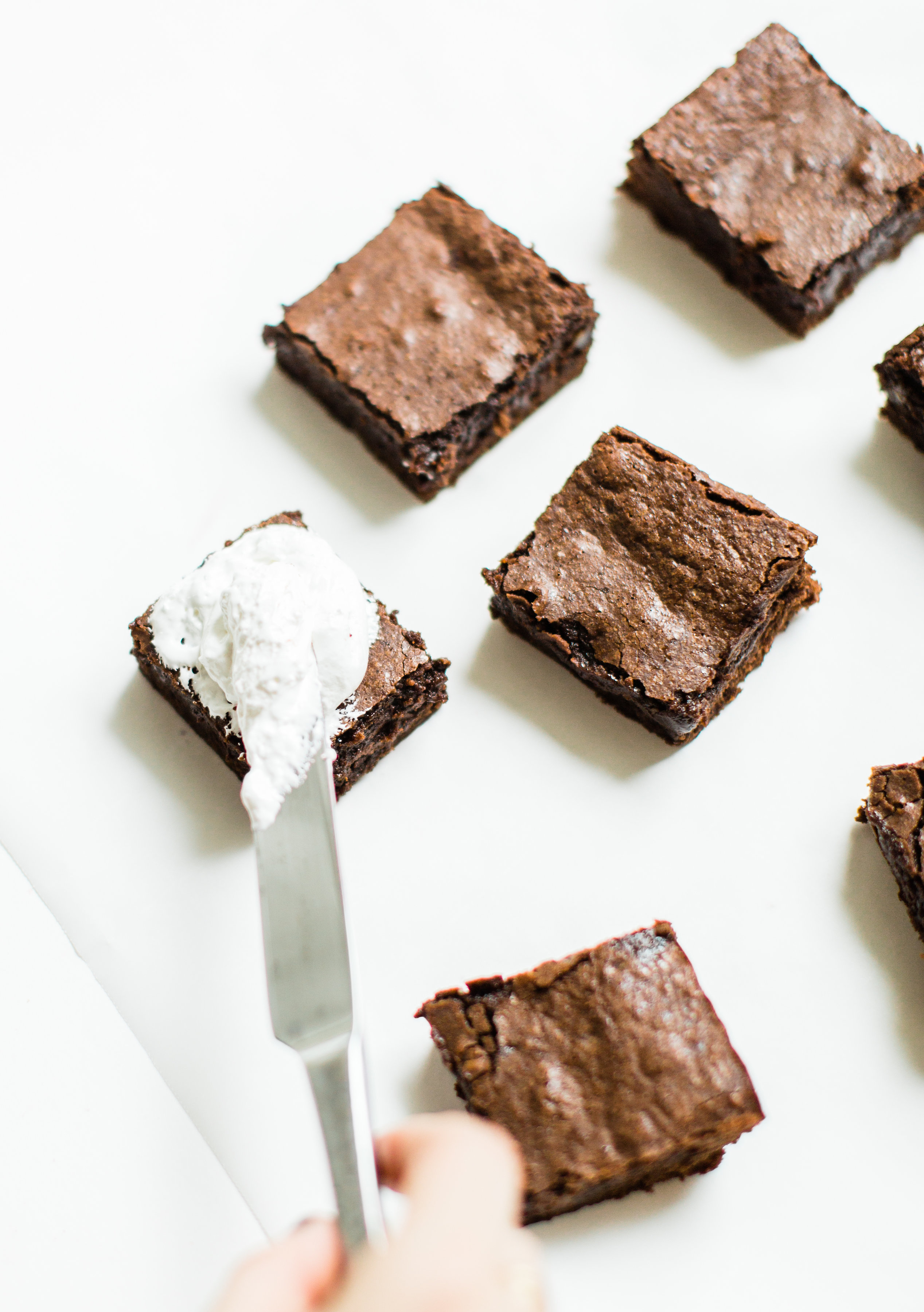 Fudgy Brownies #halloweenrecipe #diy #diyghostbrownies #halloweendesserts | glitterinc.com | @glitterinc