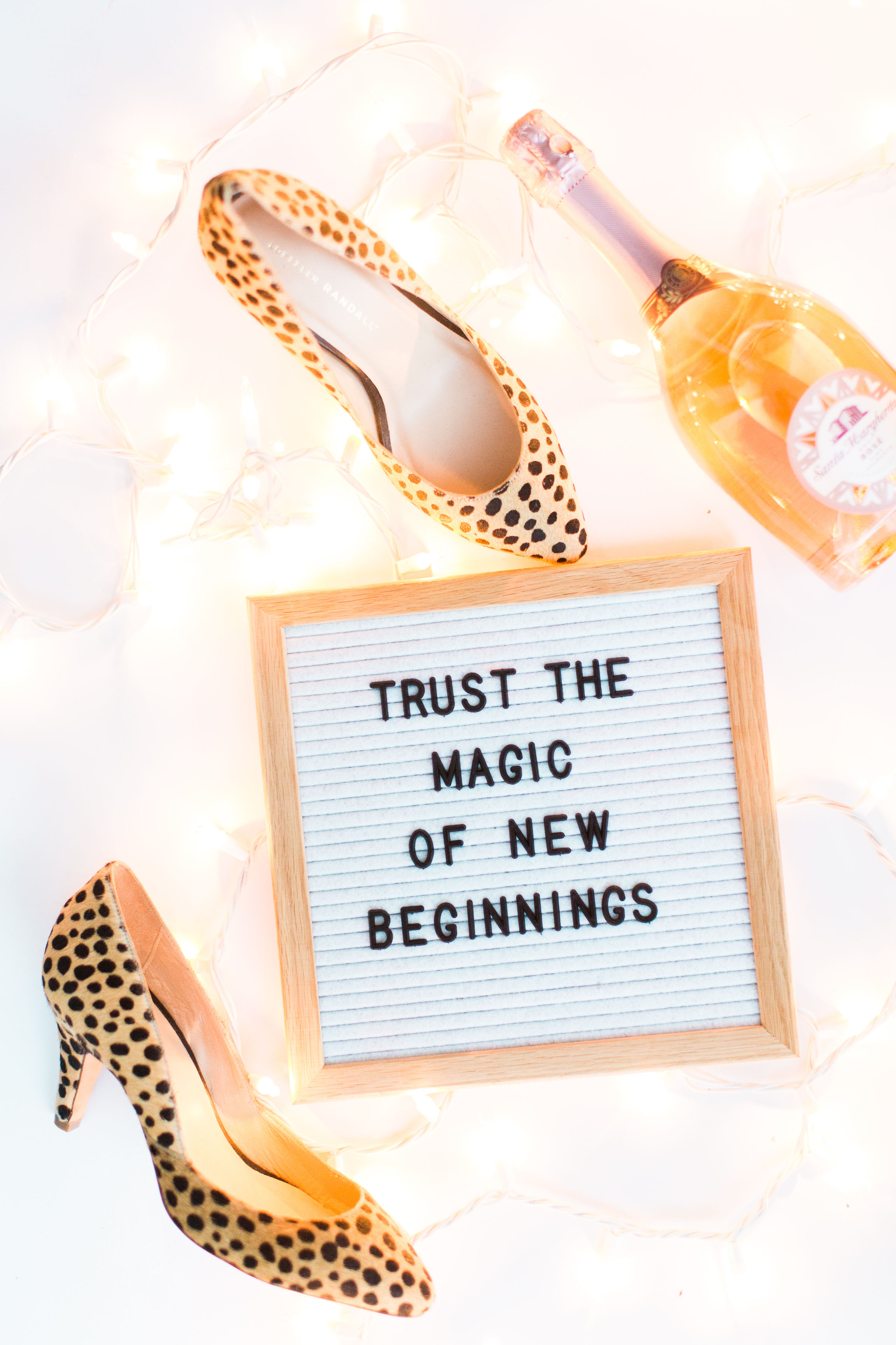 Looking to focus on the good stuff this year? I'm sharing 7 ways I plan to be happier in the new year - and you can too! Click through for the details. #resolutions #newyear #newyearsresolutions #happiness #howtobehappy #howtobehappier #newbeginnings #quote #inspiration | glitterinc.com | @glitterinc