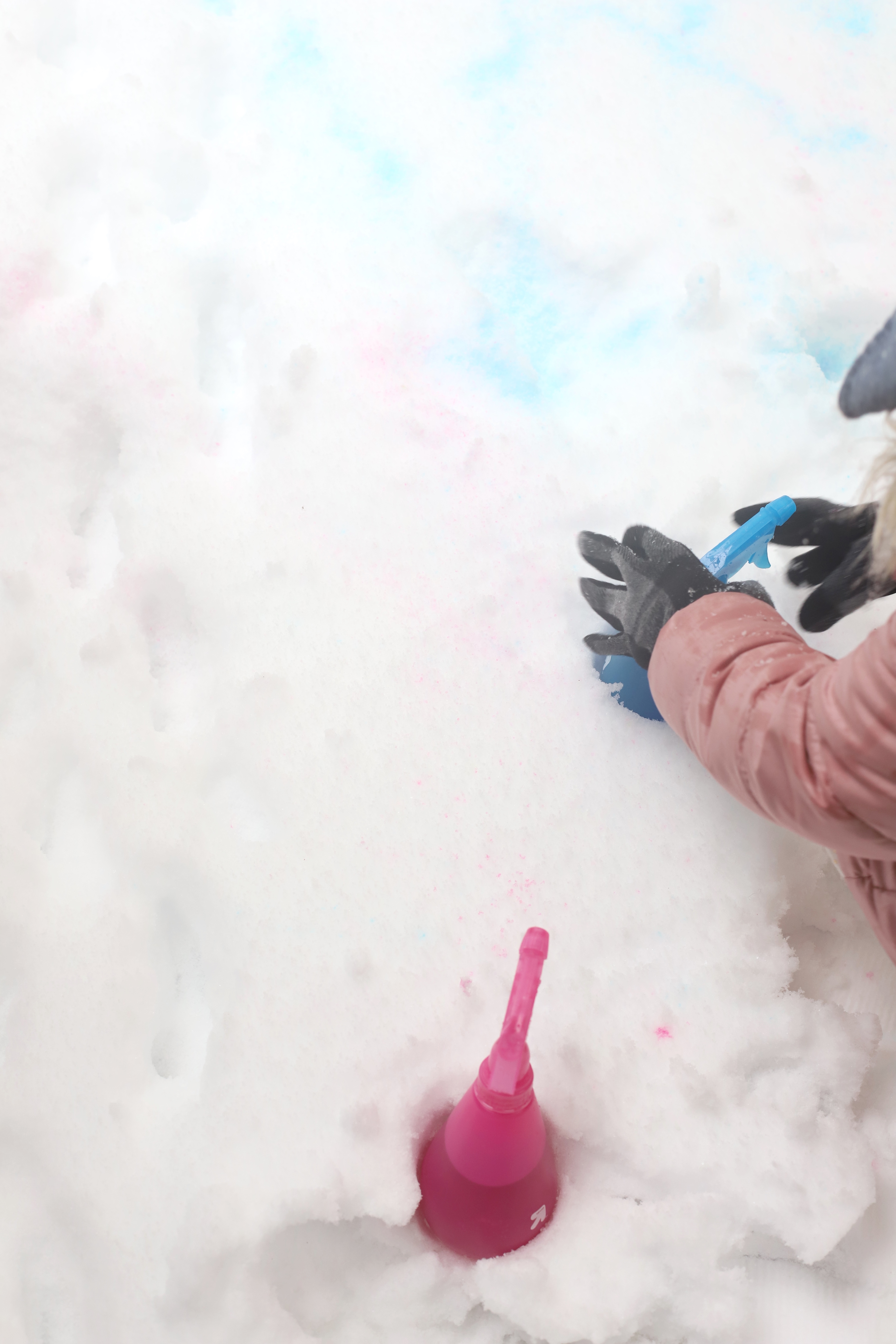 How to Make Colored Snow Spray & Other Cool DIY Winter Weather Tips « The  Secret Yumiverse :: WonderHowTo