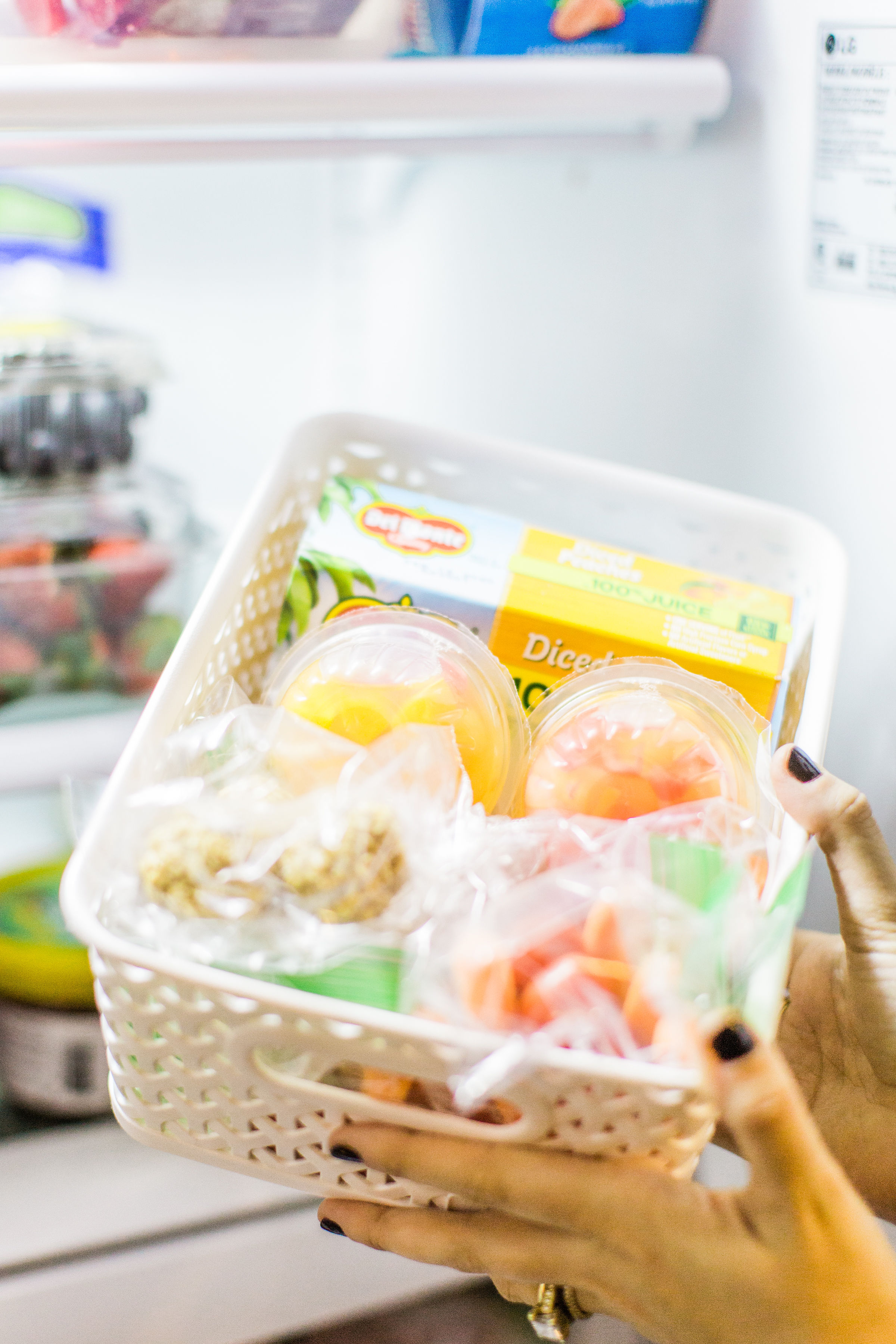 Looking to simplify snack-time for your family? Create these healthy snack bins, a.k.a., a healthy snack station, stocked with awesome, easy, portable snacks kids and grown-ups alike will love! #snacks #snacktime #healthysnacks #snacksforkids | glitterinc.com | @glitterinc