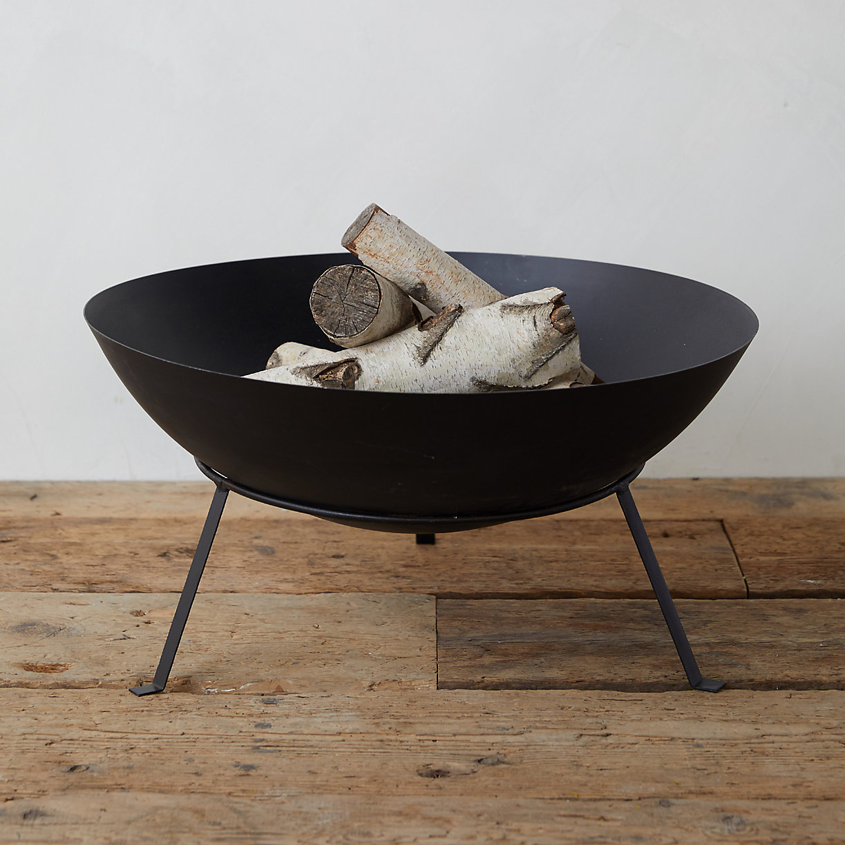 Simple Steel Bowl Fire Pit 