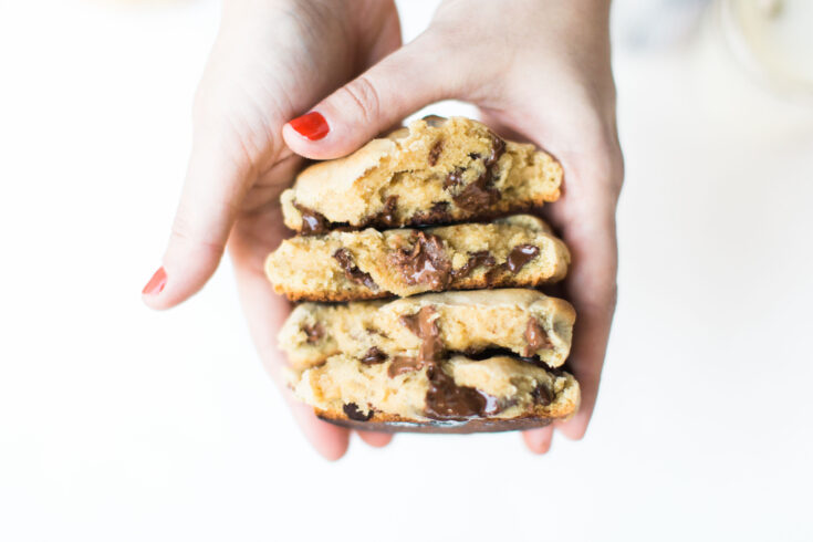 Copycat Levain Bakery Chocolate Chip Cookies