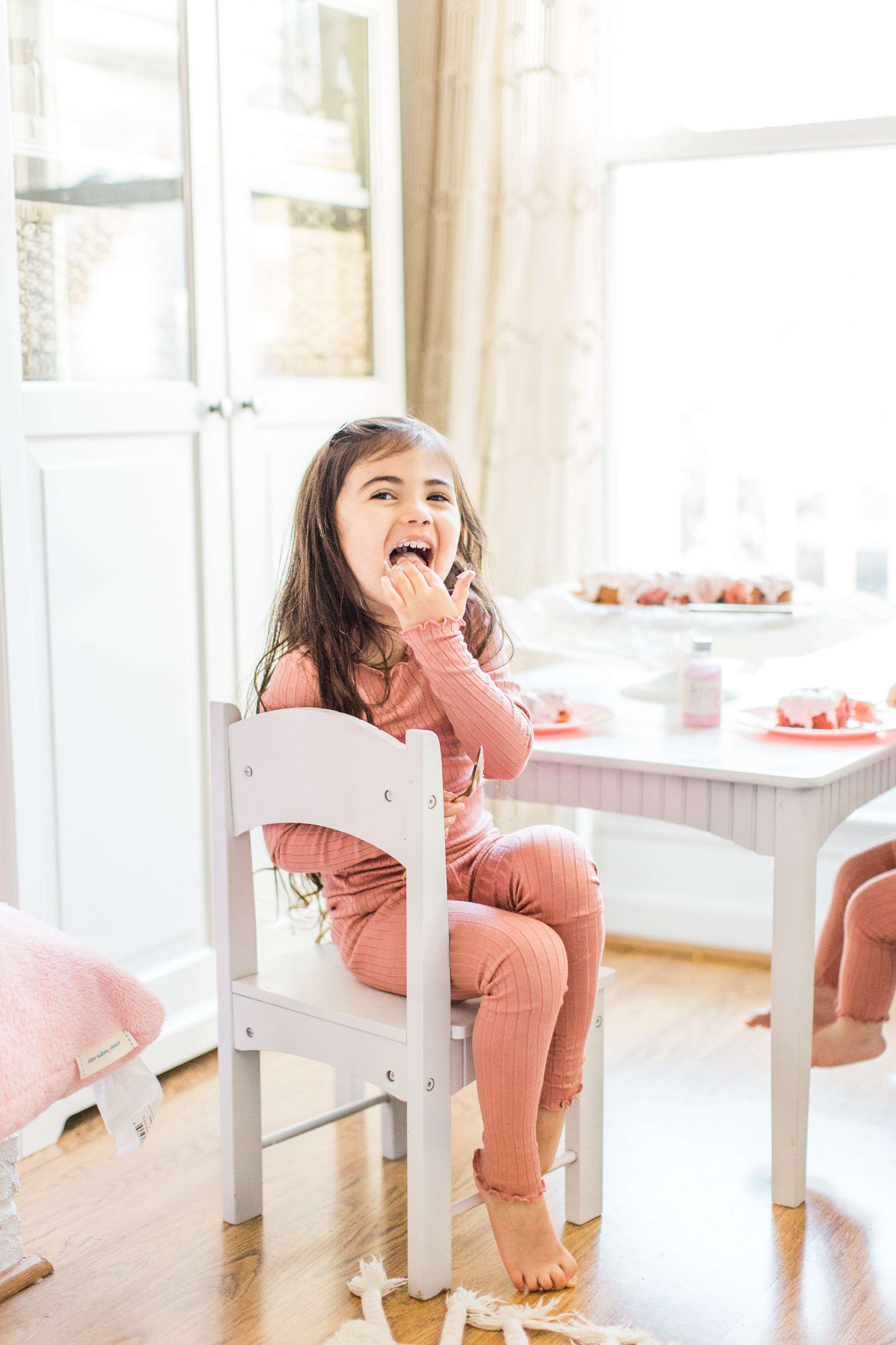 Strawberry cake for kids