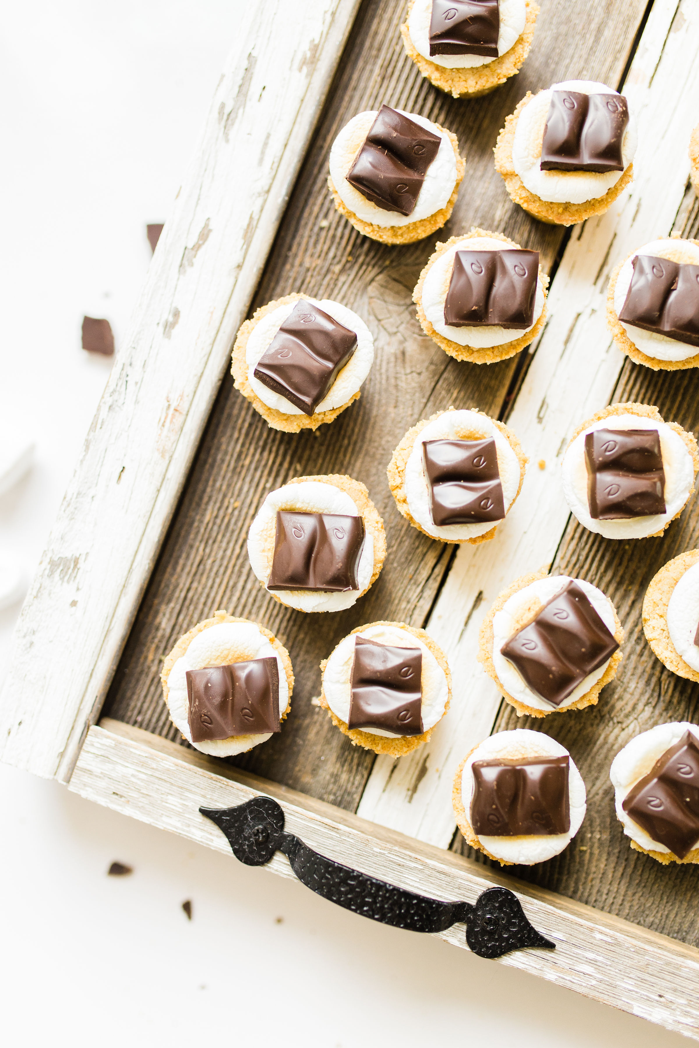 DOVE® Chocolate Bar & s'more cookie cups