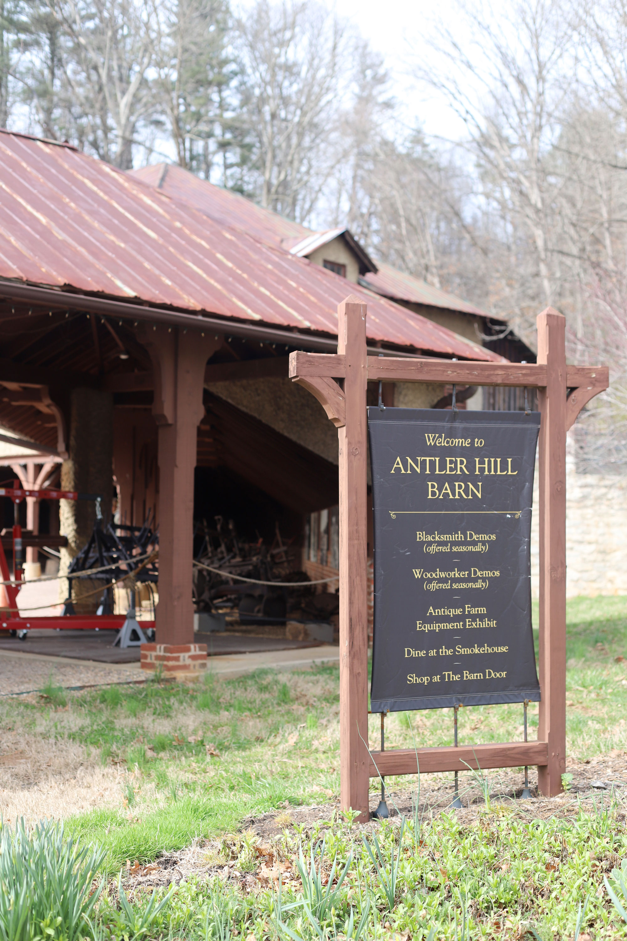 While I relaxed away at the Spa at the Inn, hubby and the girls played at the Farm in Antler Hill Village.