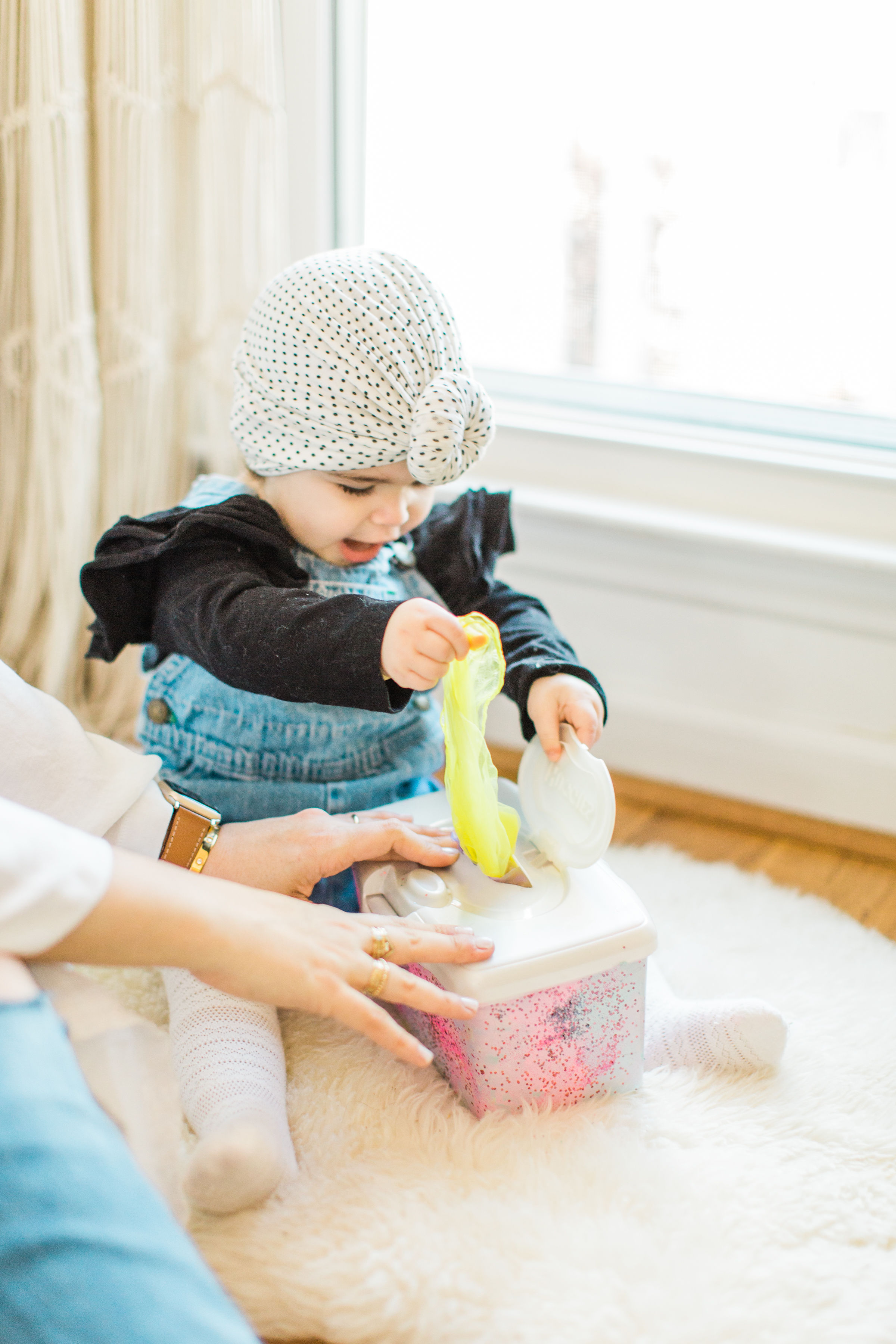 infant tissue box toy