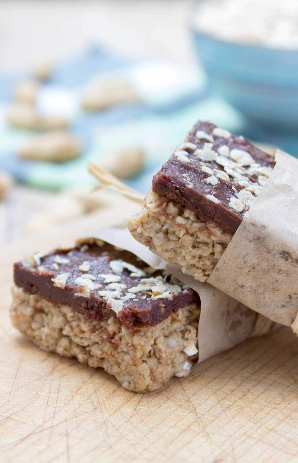 No Bake Chocolate Peanut Butter Banana Oatmeal Bars, lunch and snack idea kids love