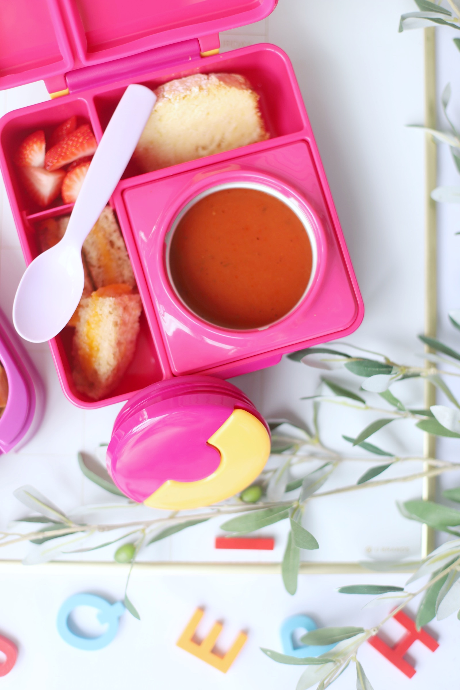 10 Easy and Yummy Bento Box Lunch Ideas + Our Favorite Bento Boxes -  Glitter, Inc.