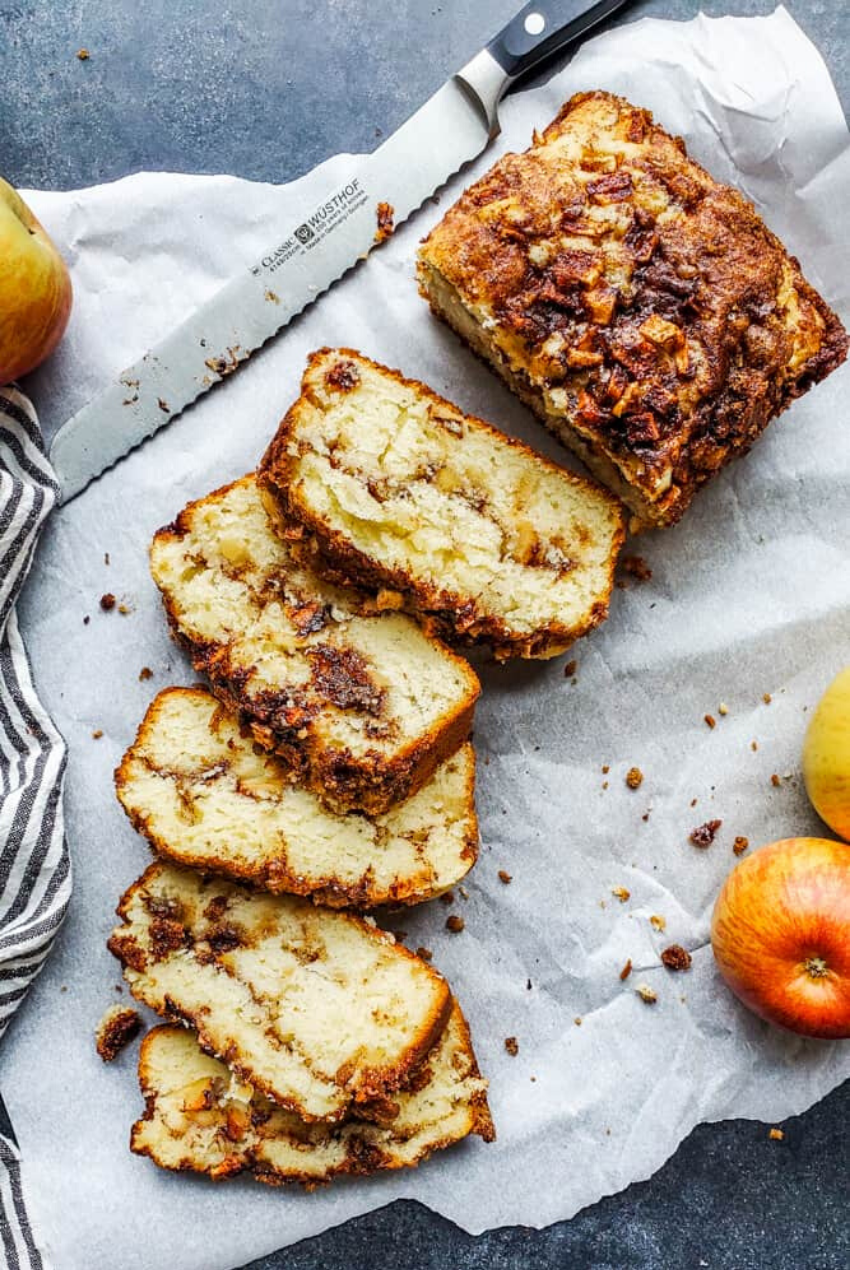 Homemade Apple Cinnamon Bread