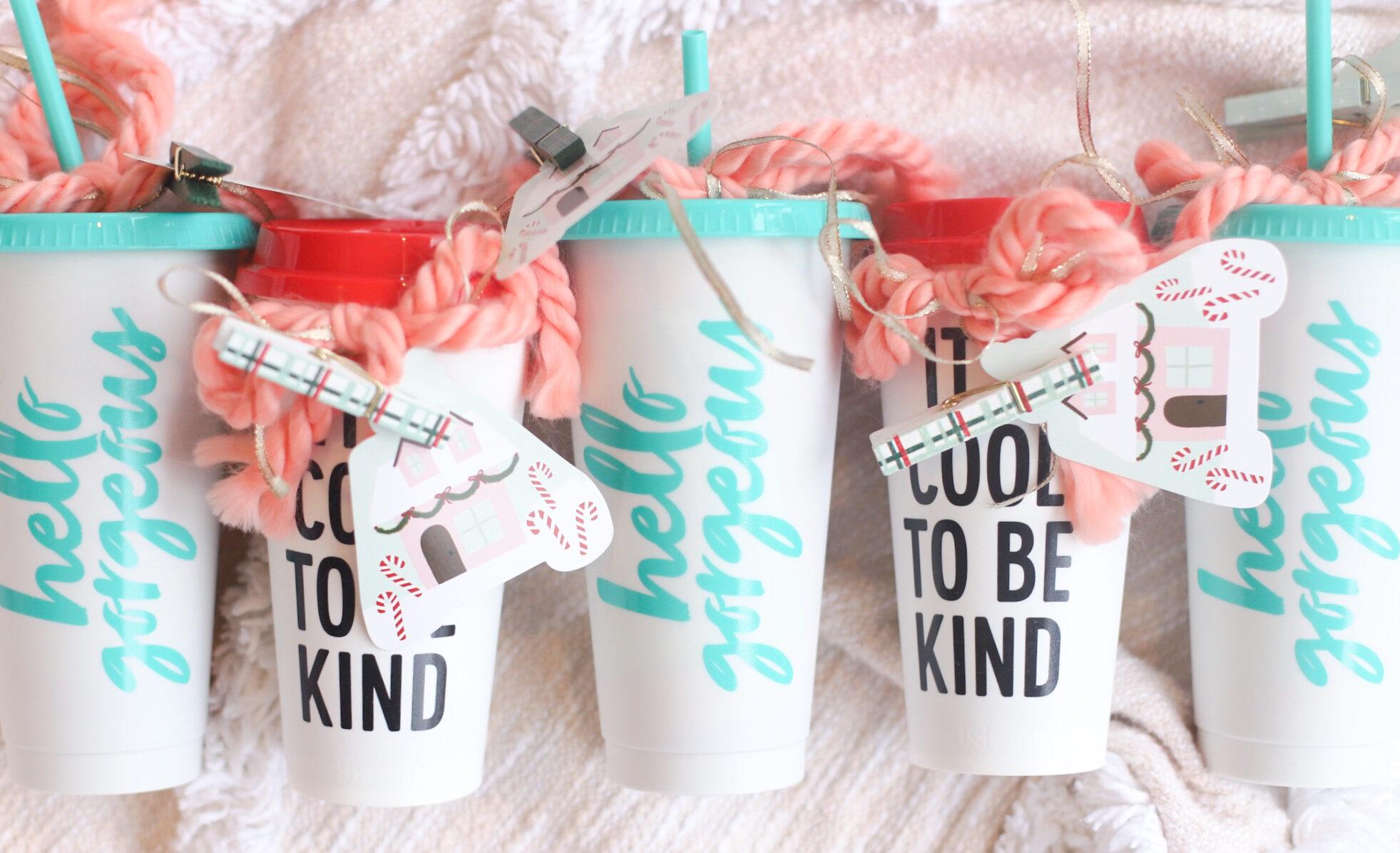 Way to Celebrate 24oz Plastic Tumbler with Straw , Pink Cup with Multi  Color Glitter, Everyday