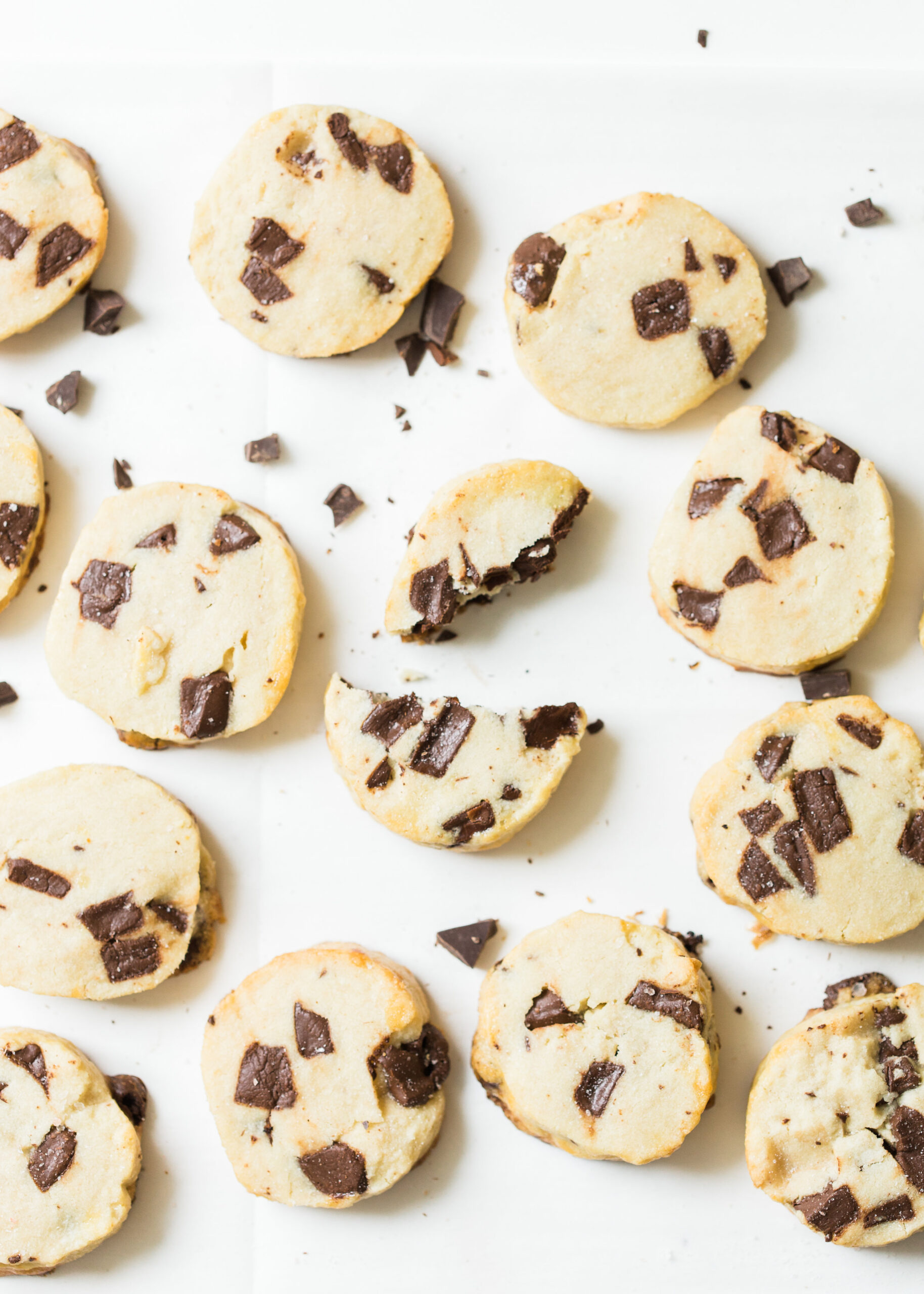 Salted Butter and Chocolate Chunk Shortbread Cookies | glitterinc.com | @glitterinc