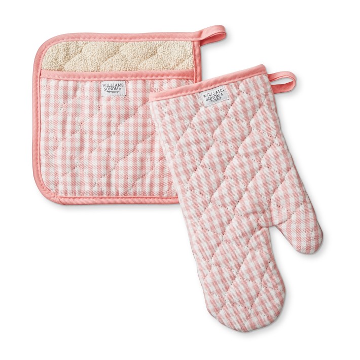 WEEKLY FINDS; including the Williams-Sonoma Chef Check Oven Mitt and Potholder Set | glitterinc.com | @glitterinc