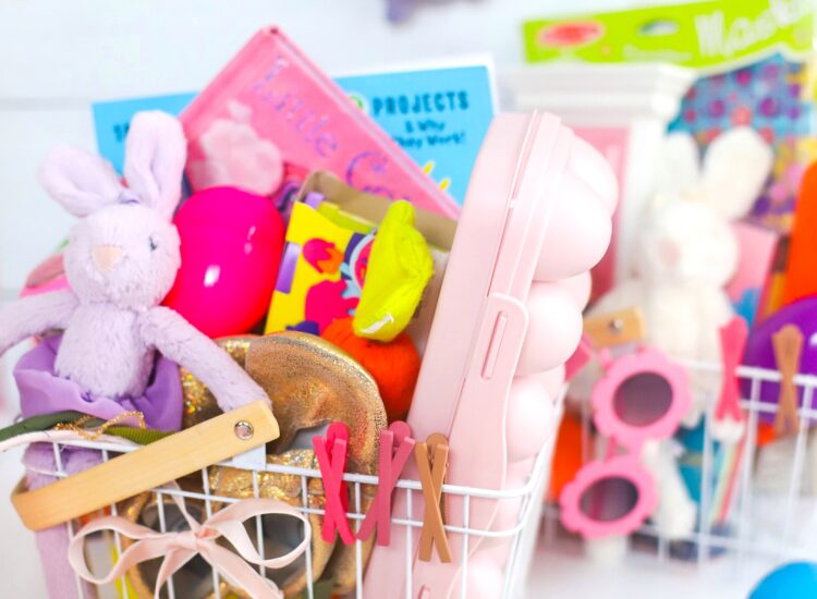 Everything we put in our kids' Easter baskets this year, including the best Easter basket finds for toddlers and young kids! | glitterinc.com | @glitterinc