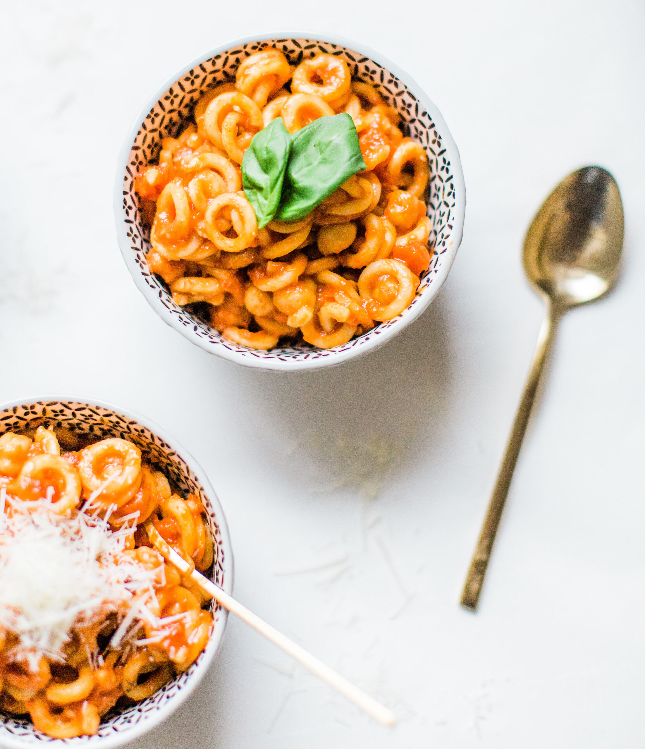 https://glitterinc.com/wp-content/uploads/2020/03/Pasta-e-Ceci-a.k.a.-Pasta-and-Chickpeas-or-Healthy-Spaghettios-glitterinc.com-GlitterInc-6705-2-scaled.jpg