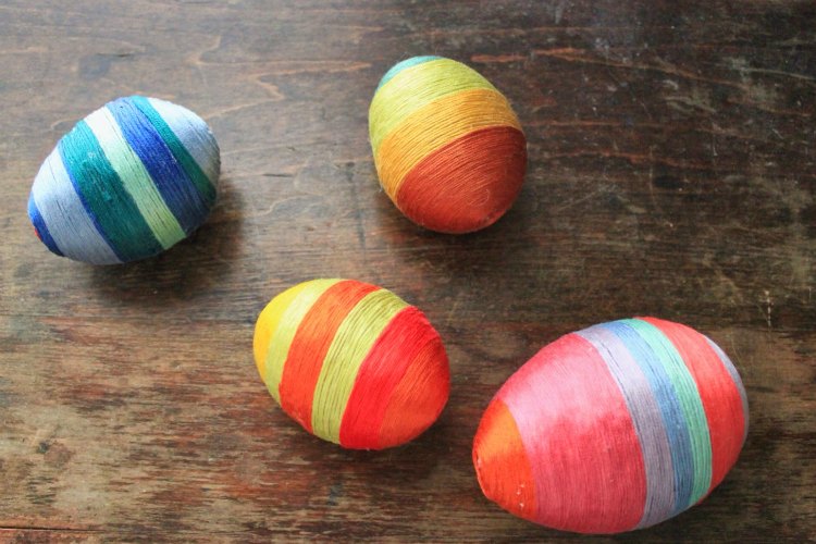 DIY Easter Décor: How To Make DIY String Easter Eggs