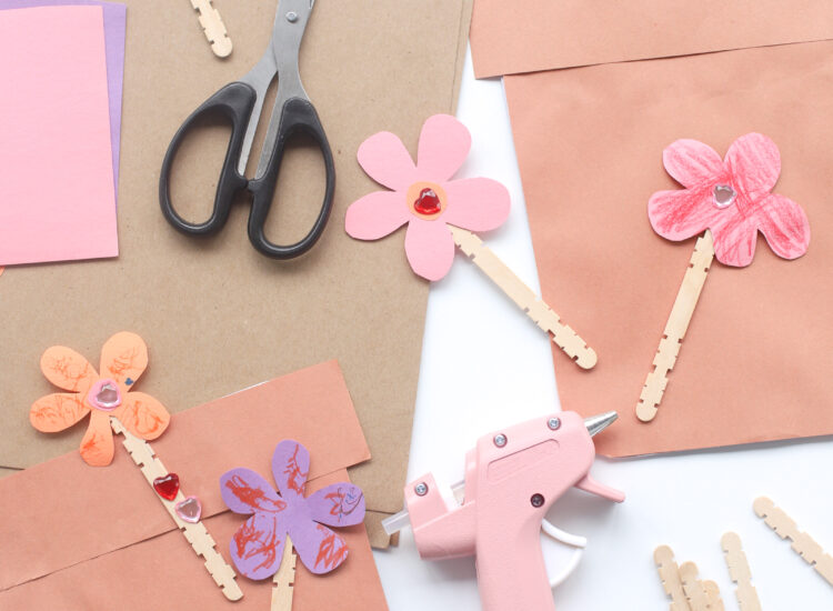 DIY Cardboard Construction Paper Flower Pots - The Perfect Mother's Day Craft Activity for Kids | glitterinc.com | @glitterinc