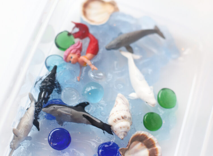 Easy and Fun Kids Ocean Sensory Bin Activity - DIY - Activities at Home - Sea Exploration - GLITTERINC.COM