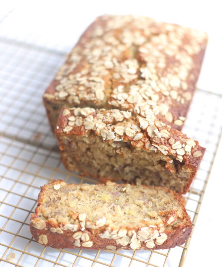 Easy Oatmeal Banana Bread - Easy and Delicious Quick Bread - GLITTERINC.COM