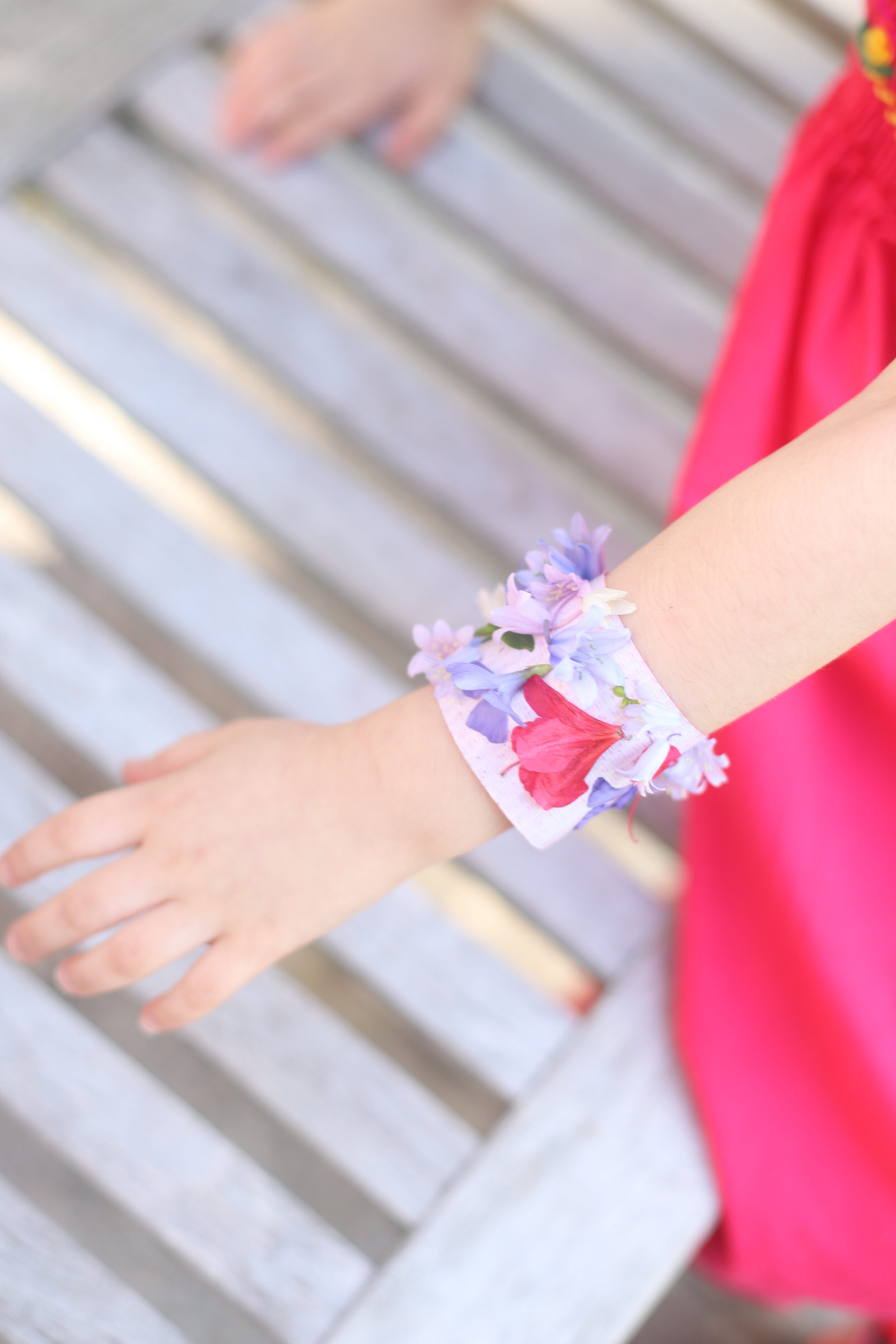 DIY flower bracelets