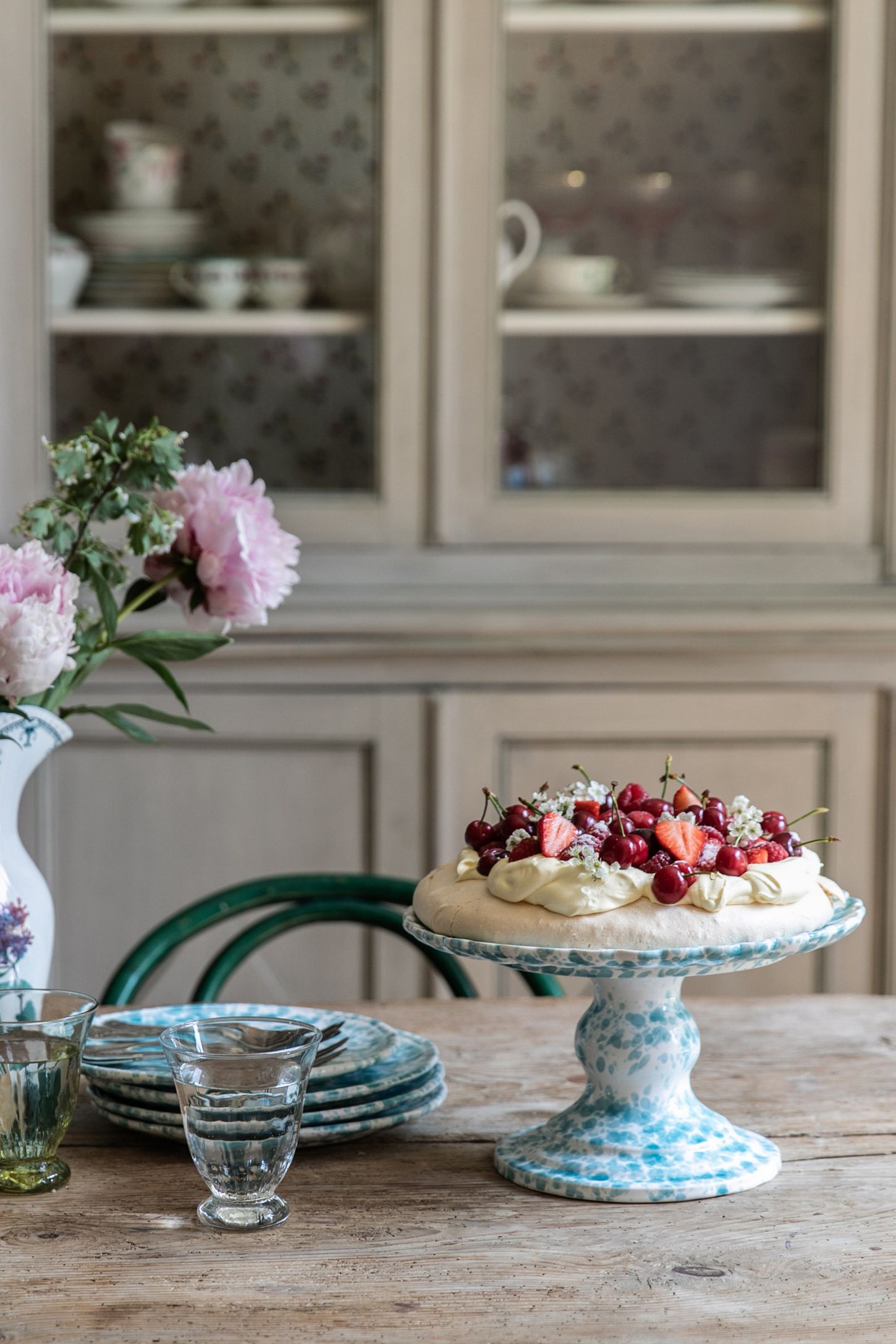 Anthropologie Skye McAlpine Splatter Cake Stand