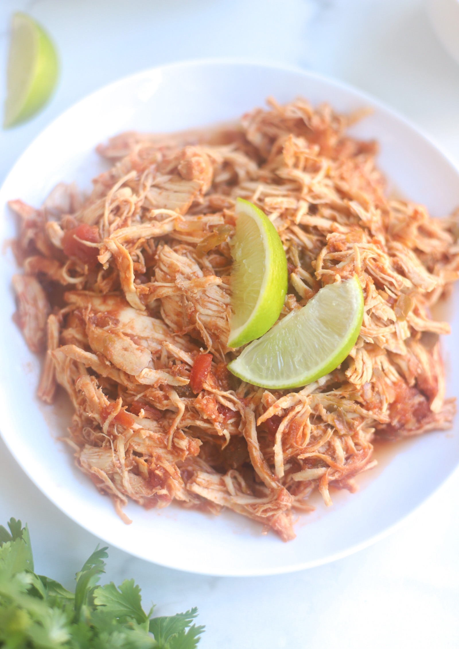 Crockpot Salsa Chicken for the Easiest Delicious Slow Cooker Chicken Tacos - GLITTERINC.COM